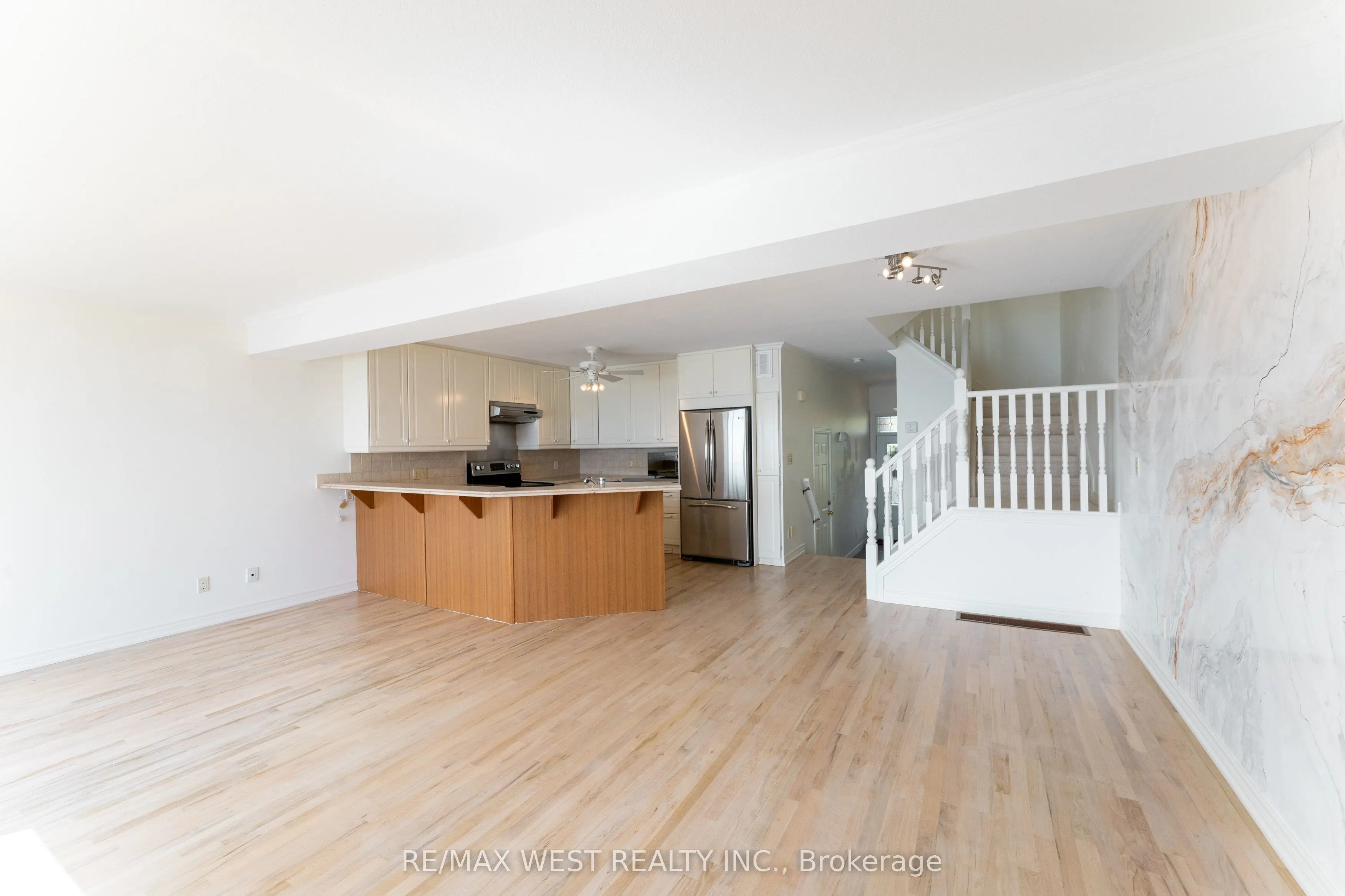 114 Brown Street, #3