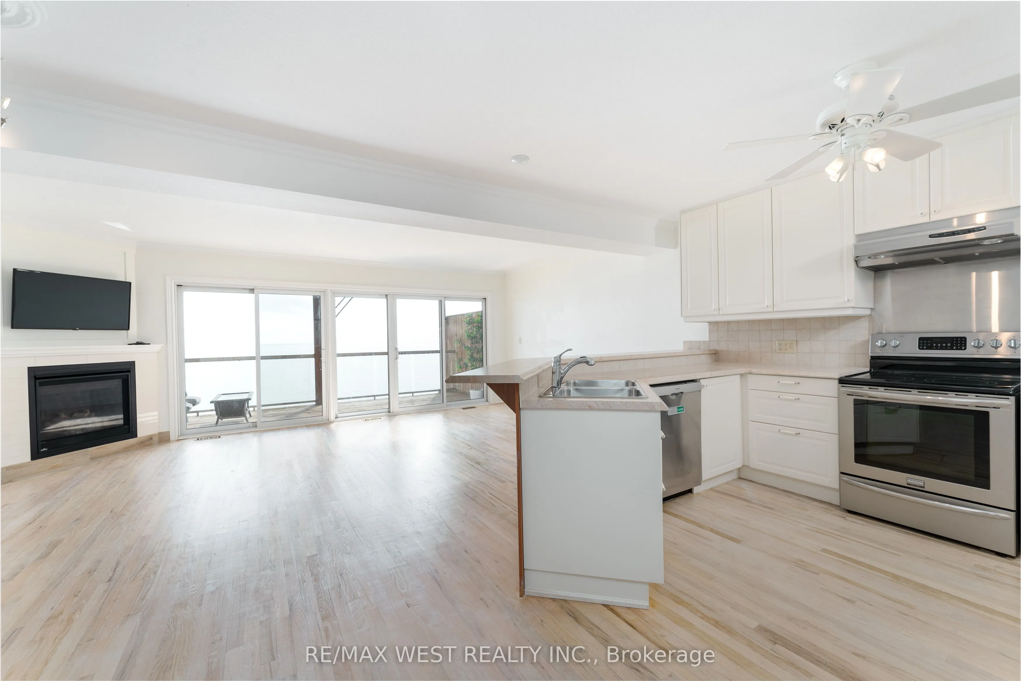 114 Brown Street, #3