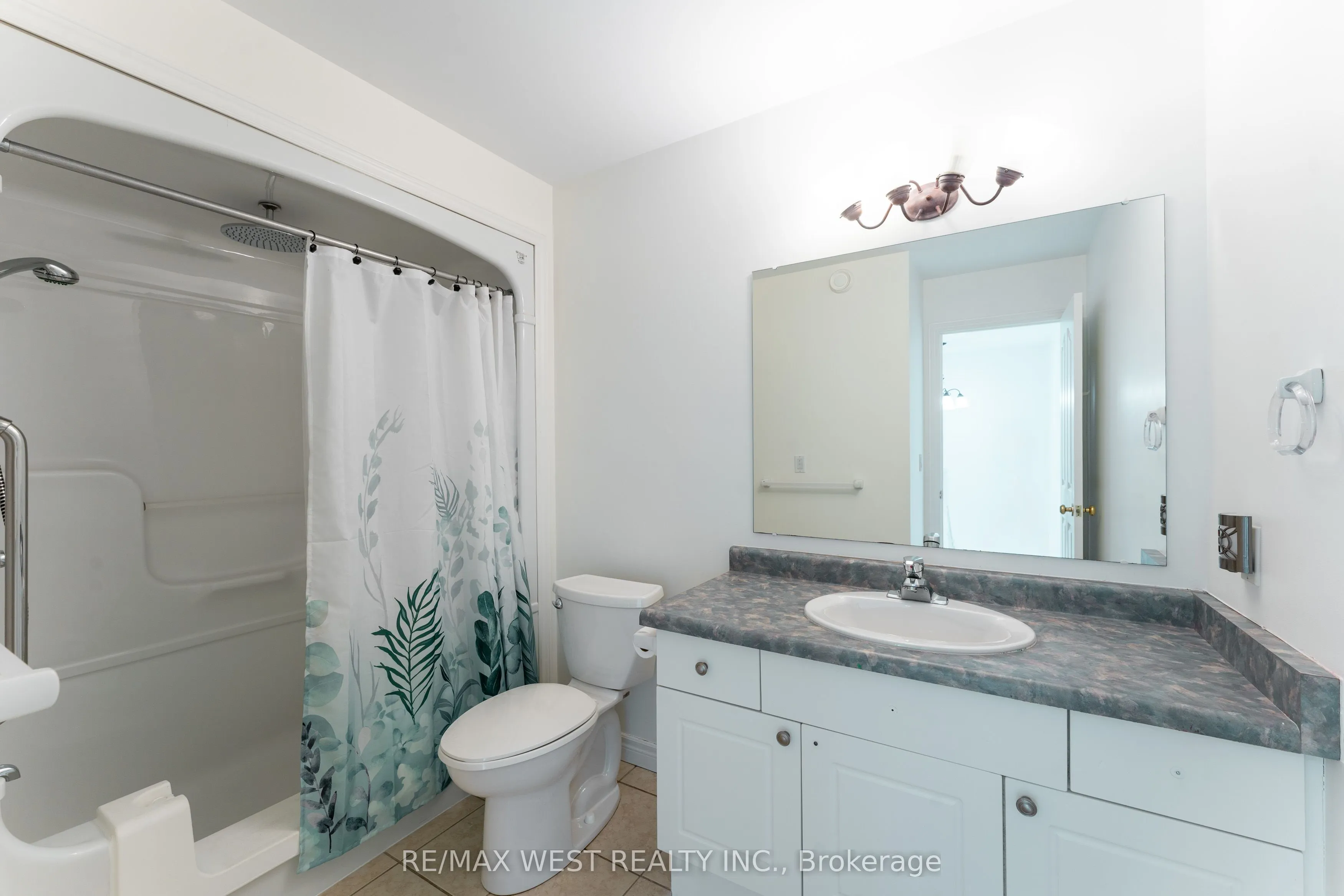114 Brown Street, #3