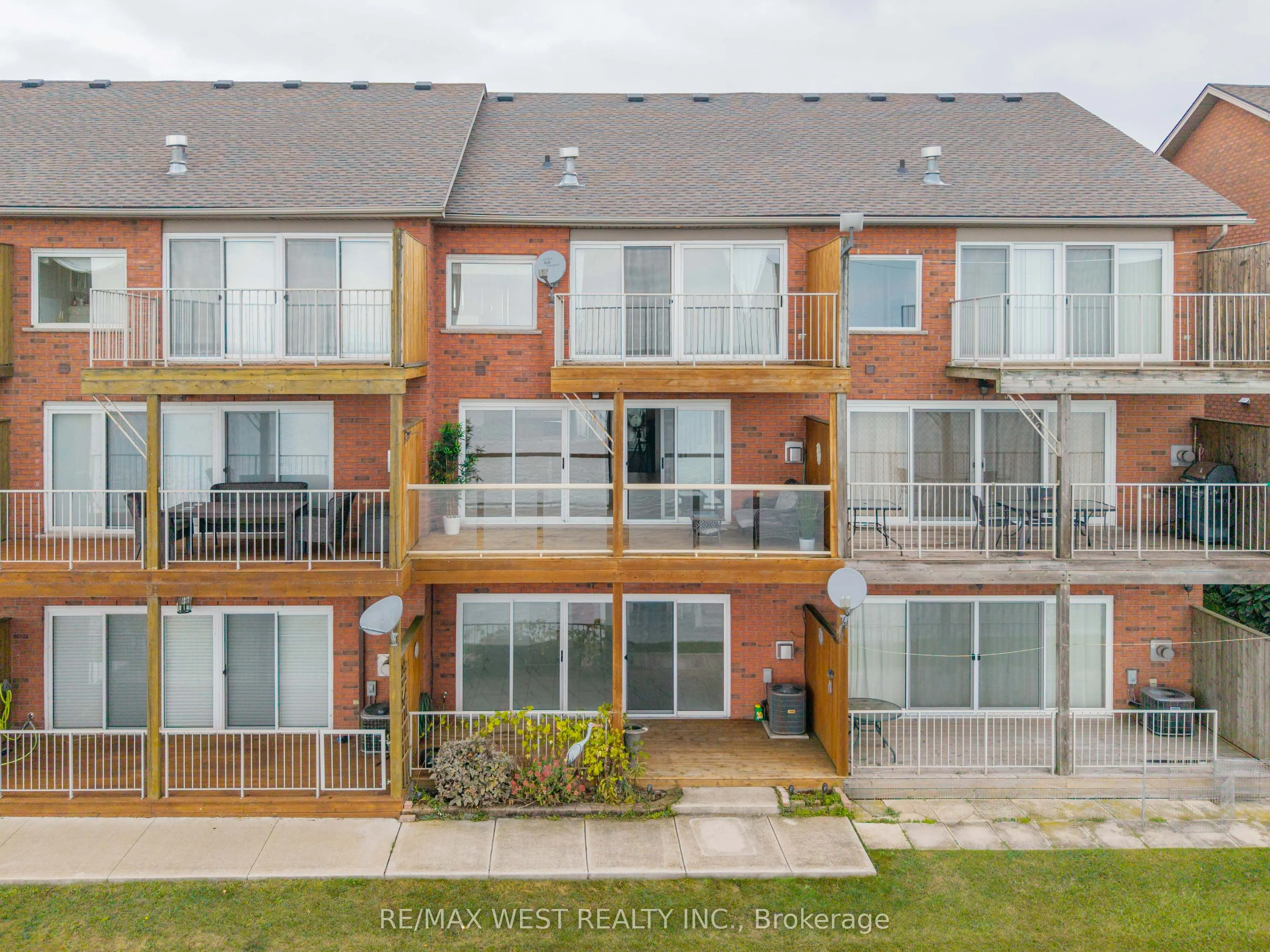114 Brown Street, #3