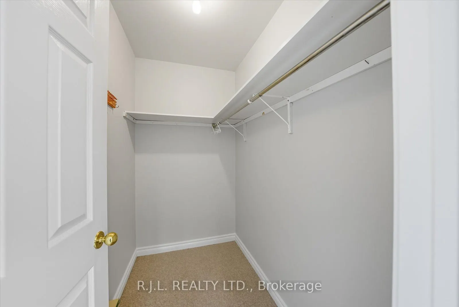 475 Parkhill Road W, #101