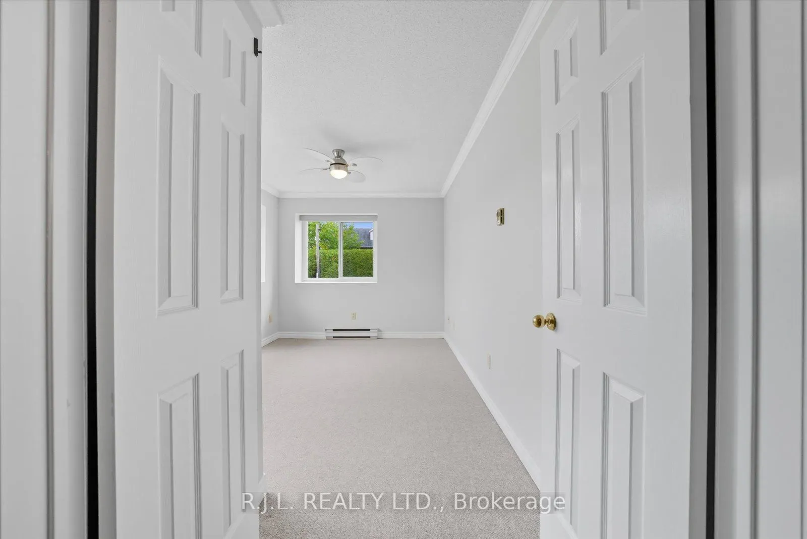 475 Parkhill Road W, #101
