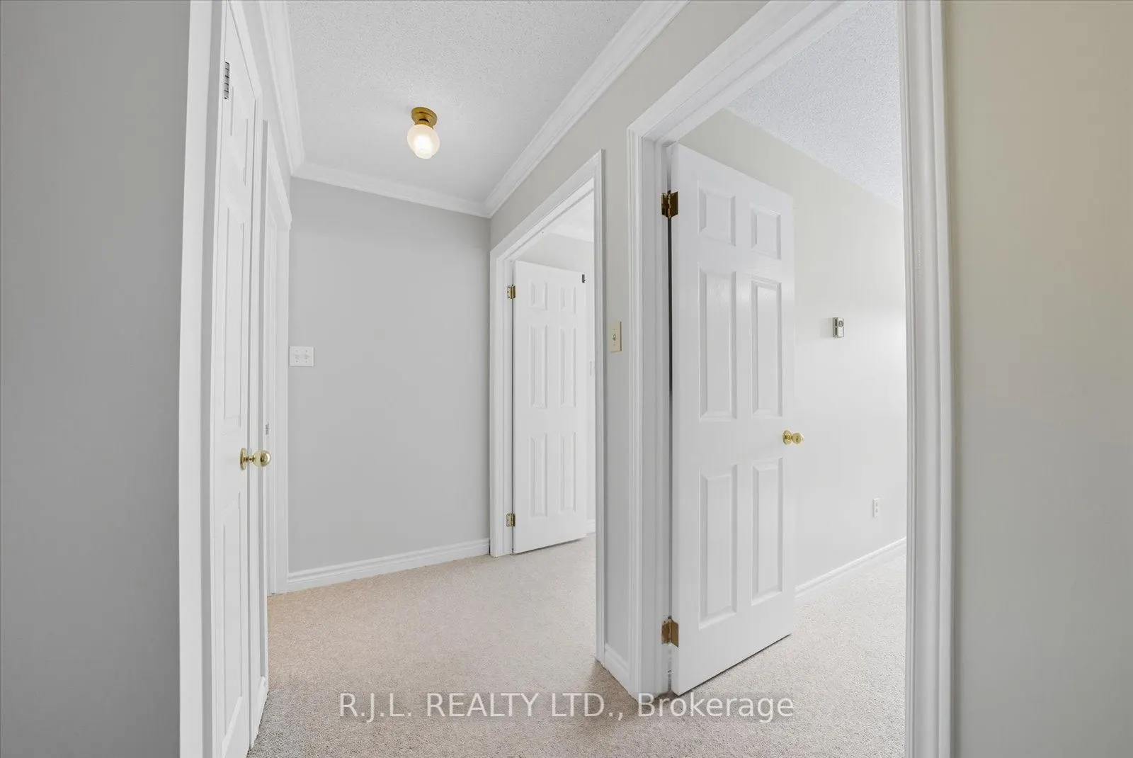 475 Parkhill Road W, #101