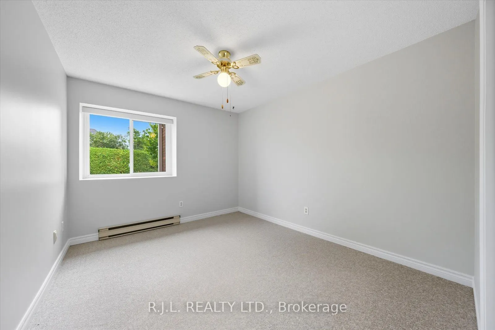 475 Parkhill Road W, #101