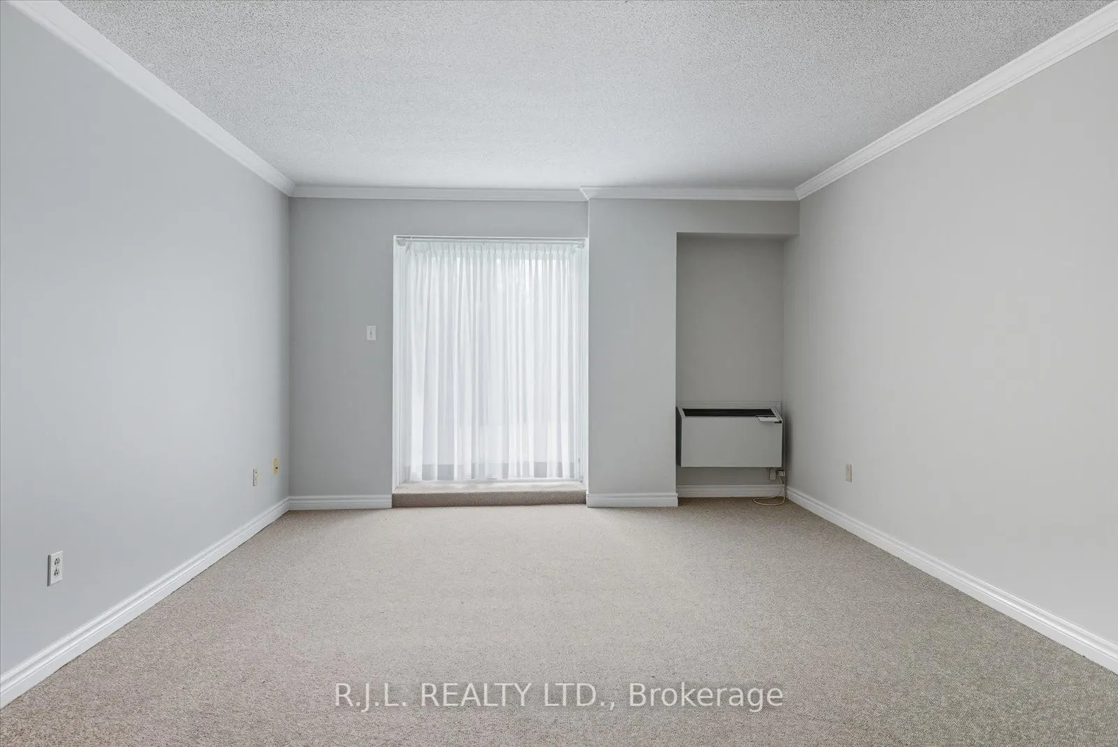475 Parkhill Road W, #101