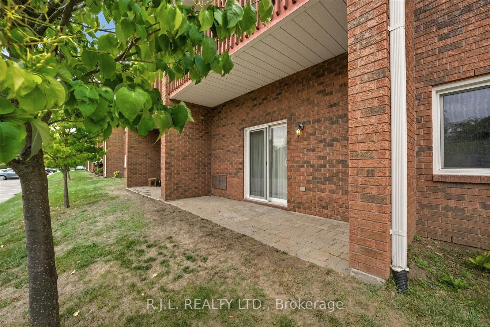 475 Parkhill Road W, #101