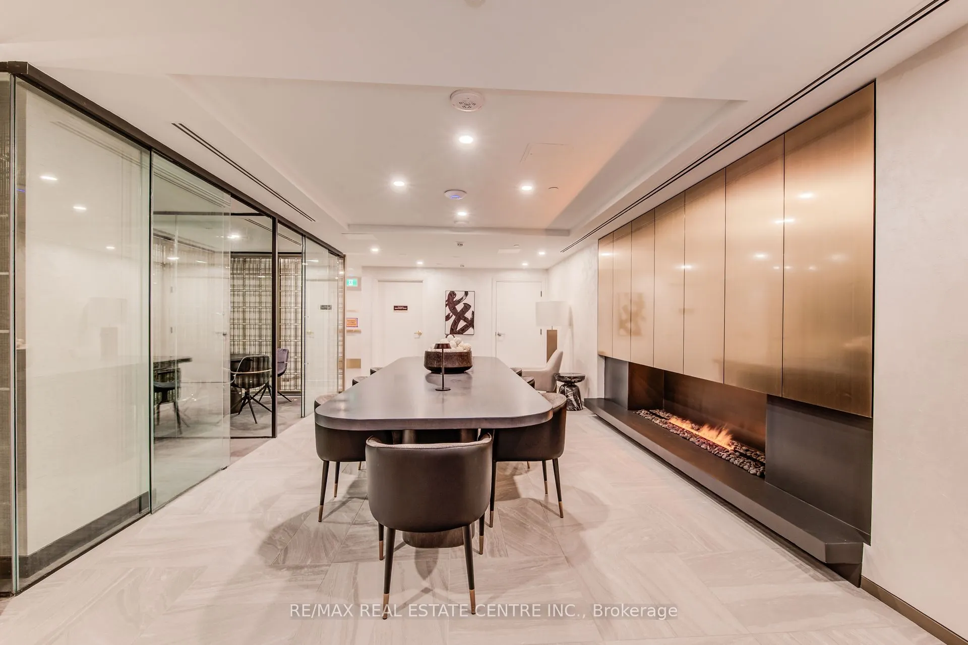 93 Arthur Street S, #1003