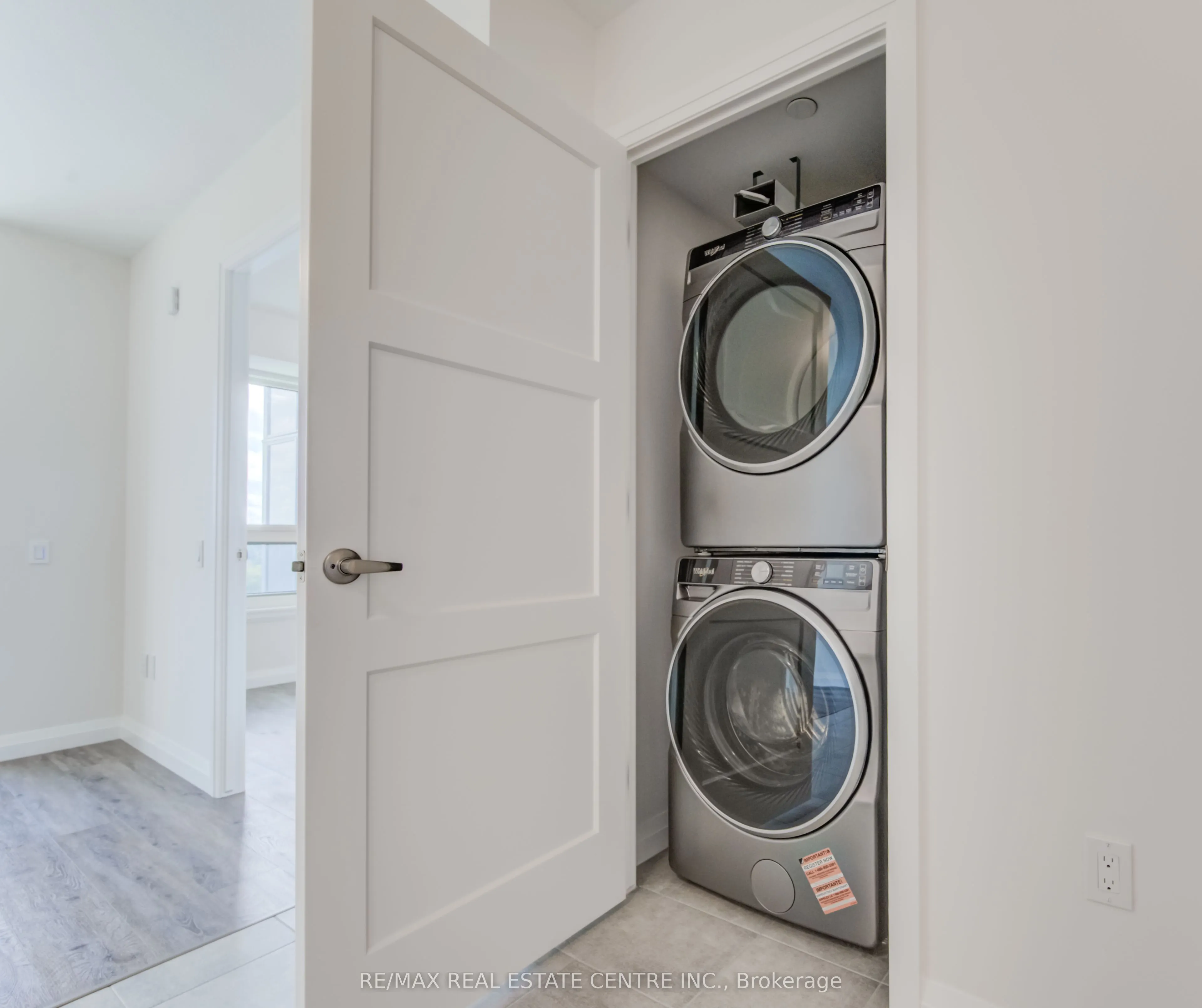 93 Arthur Street S, #1003