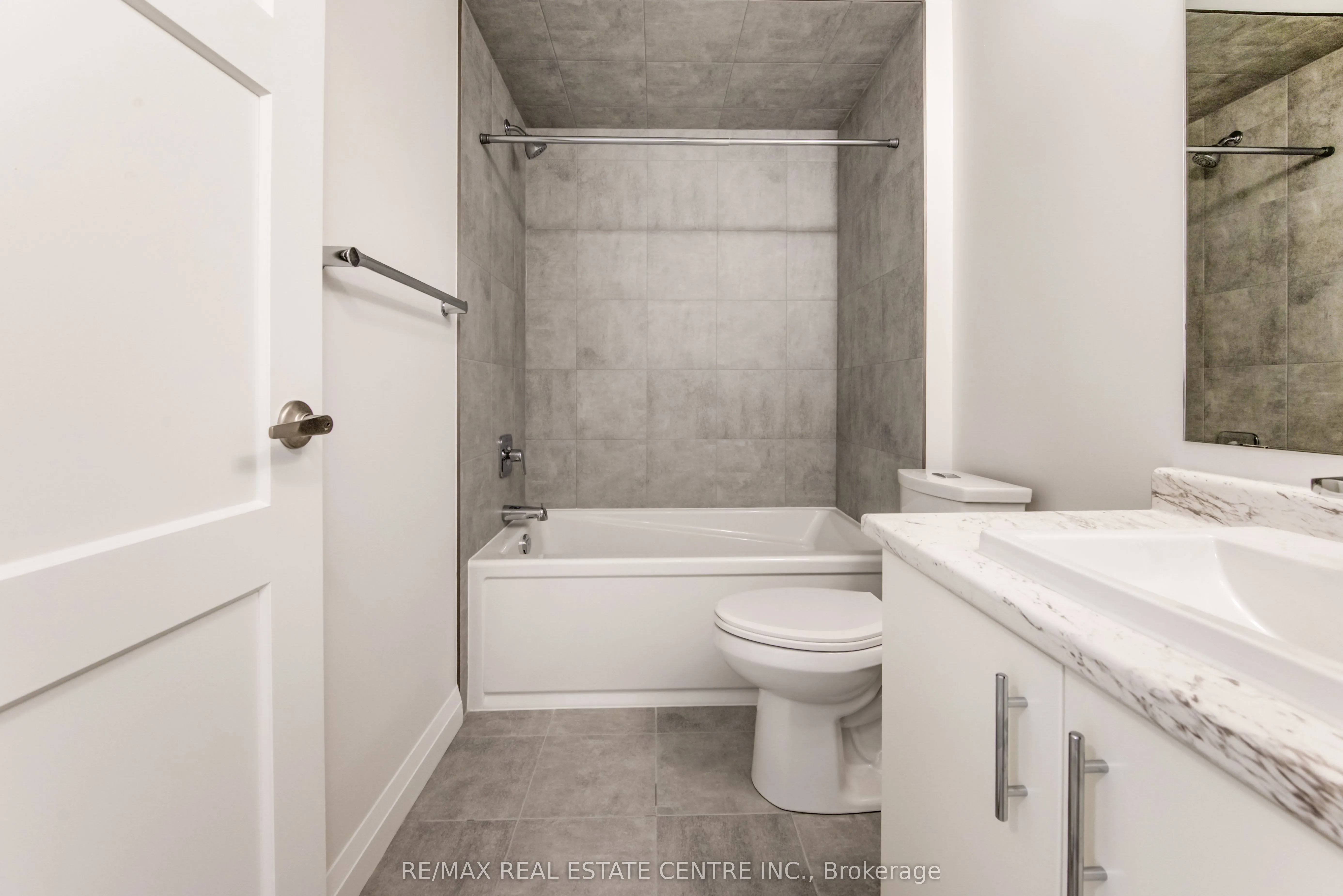 93 Arthur Street S, #1003