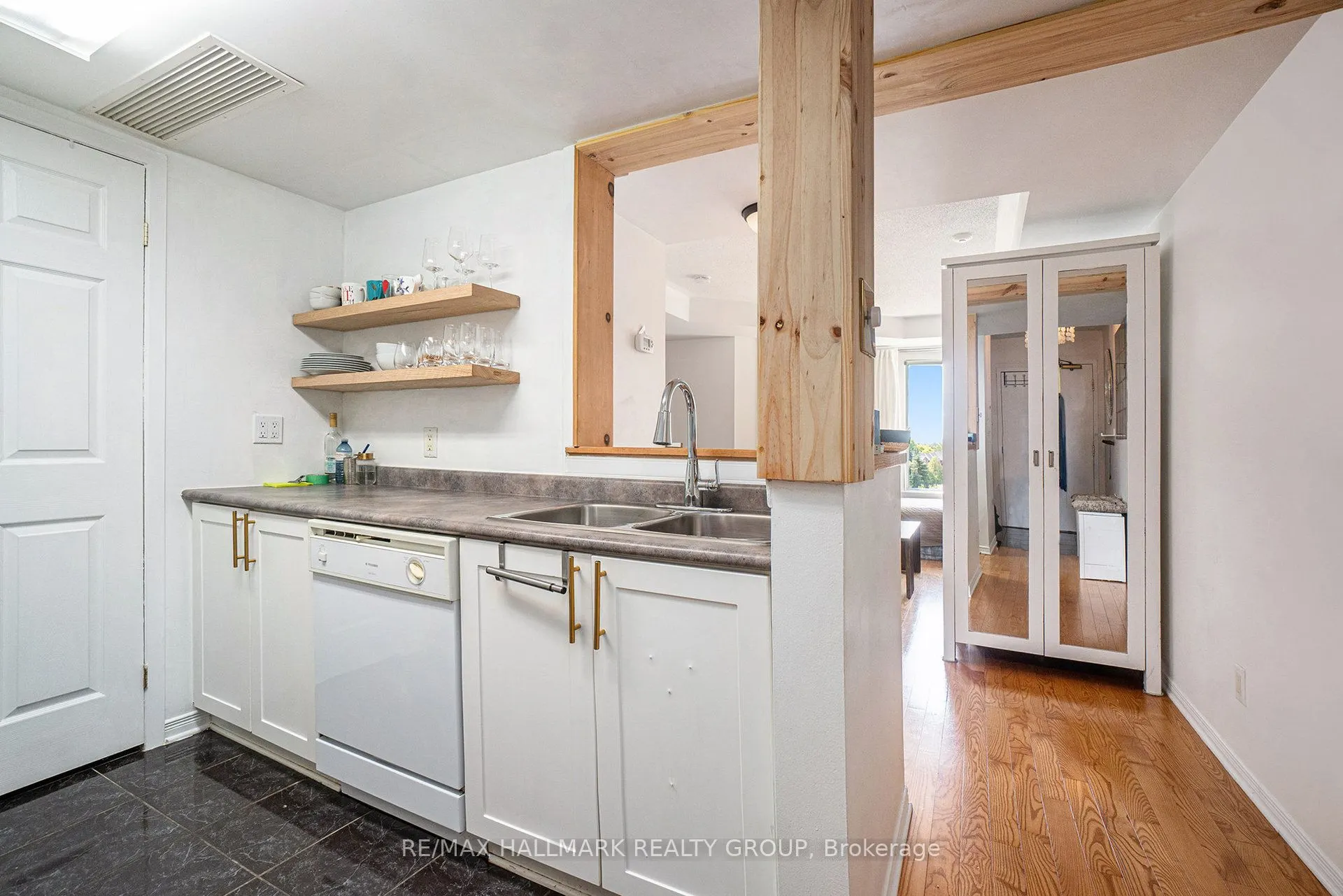 310 Central Park Drive, #5R