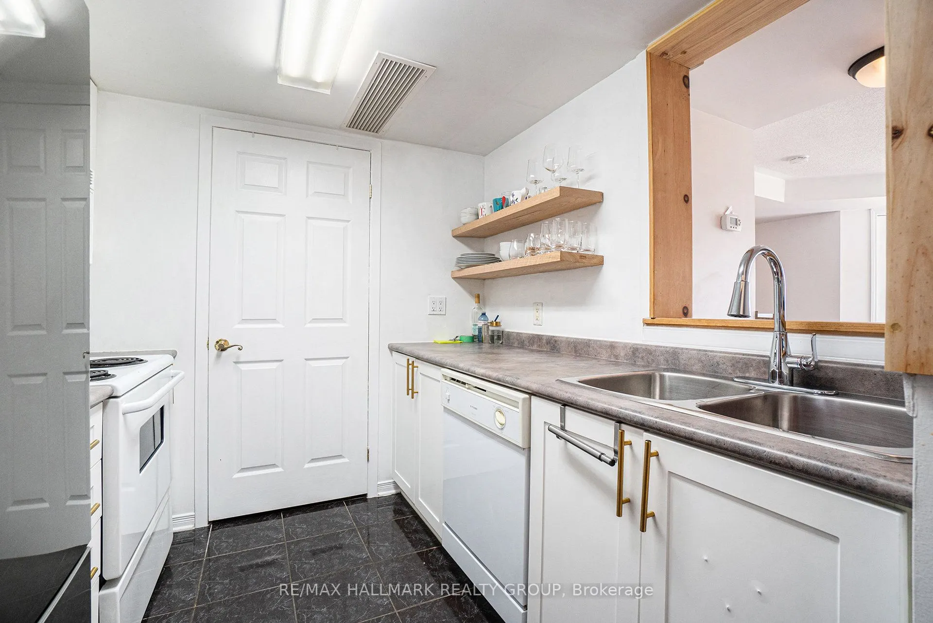 310 Central Park Drive, #5R