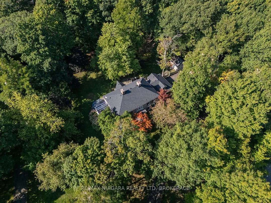 10187 Lakeshore Road W