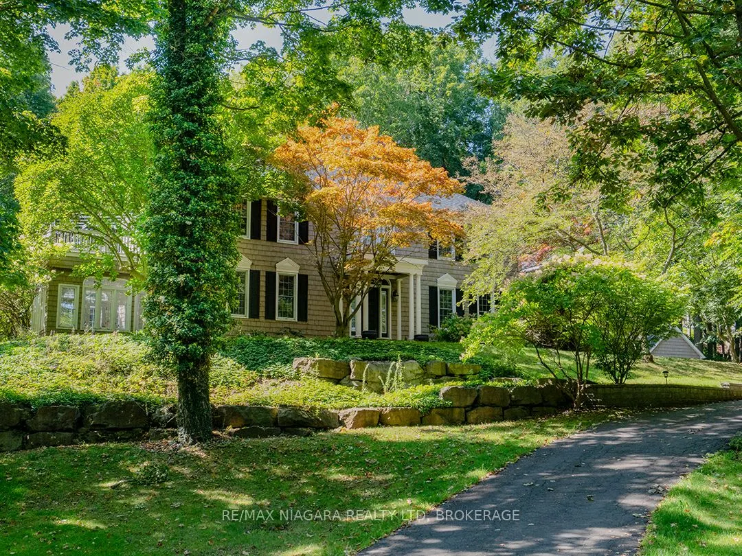 10187 Lakeshore Road W