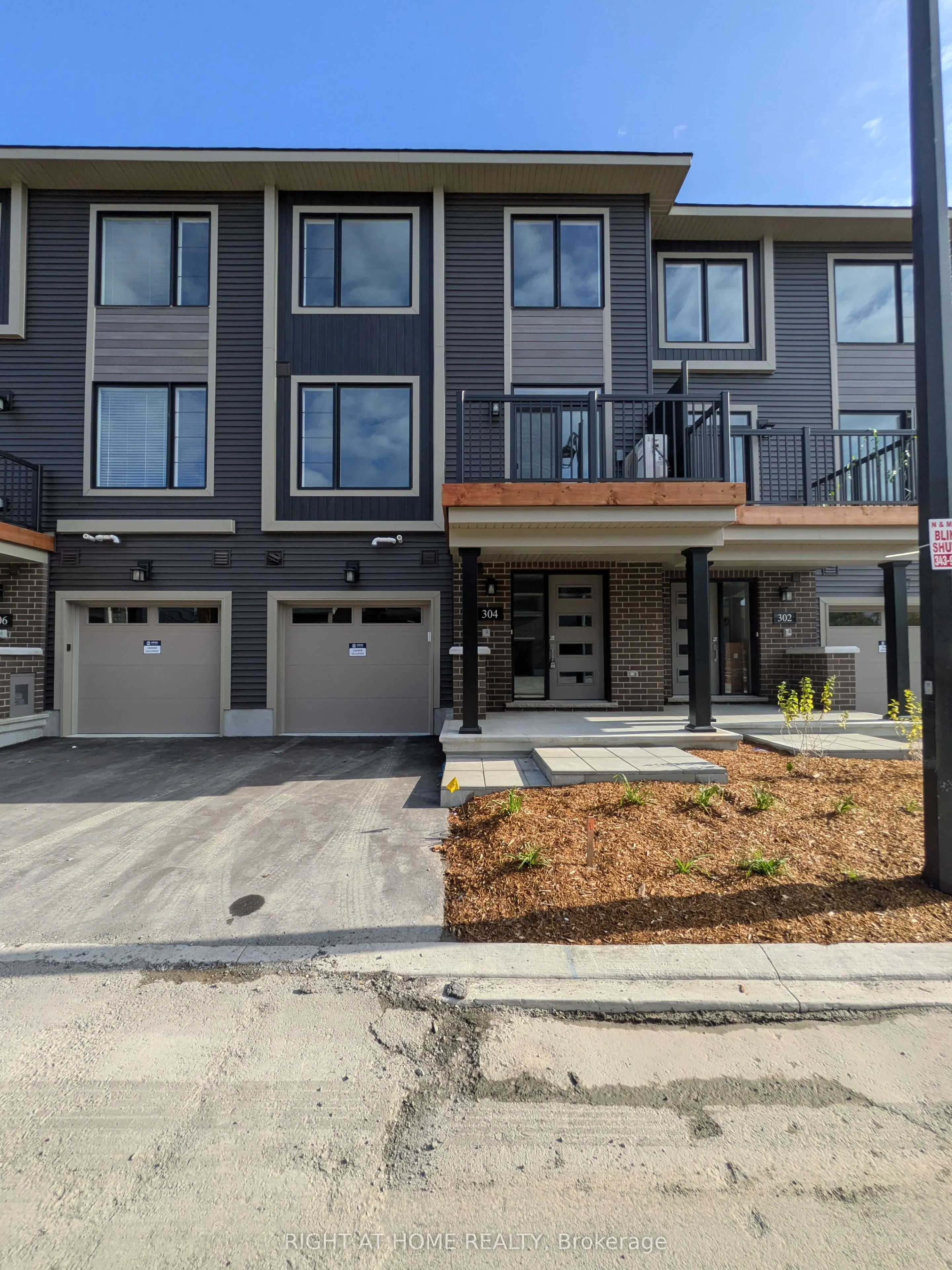 304 Clearpath Private