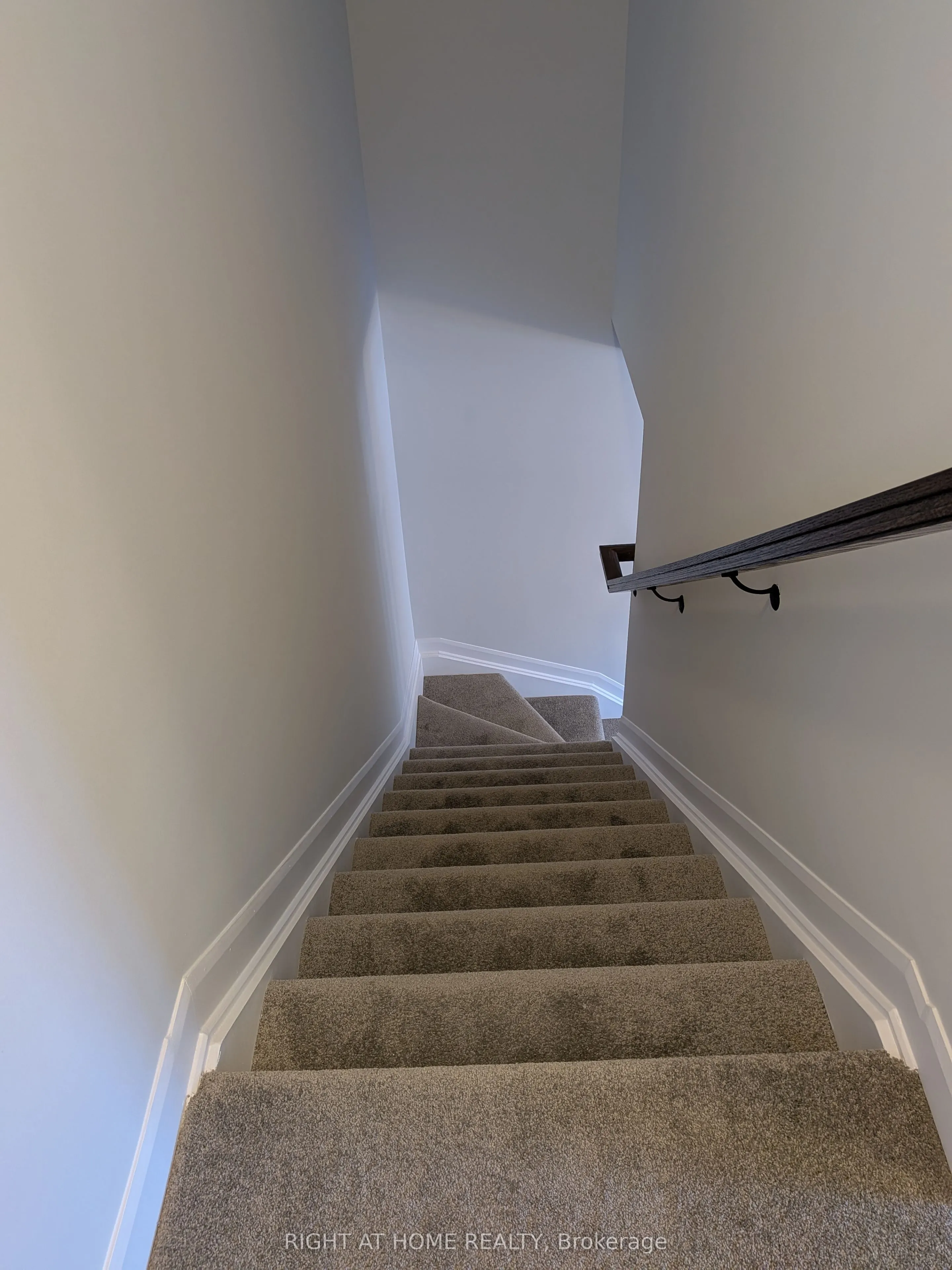 304 Clearpath Private