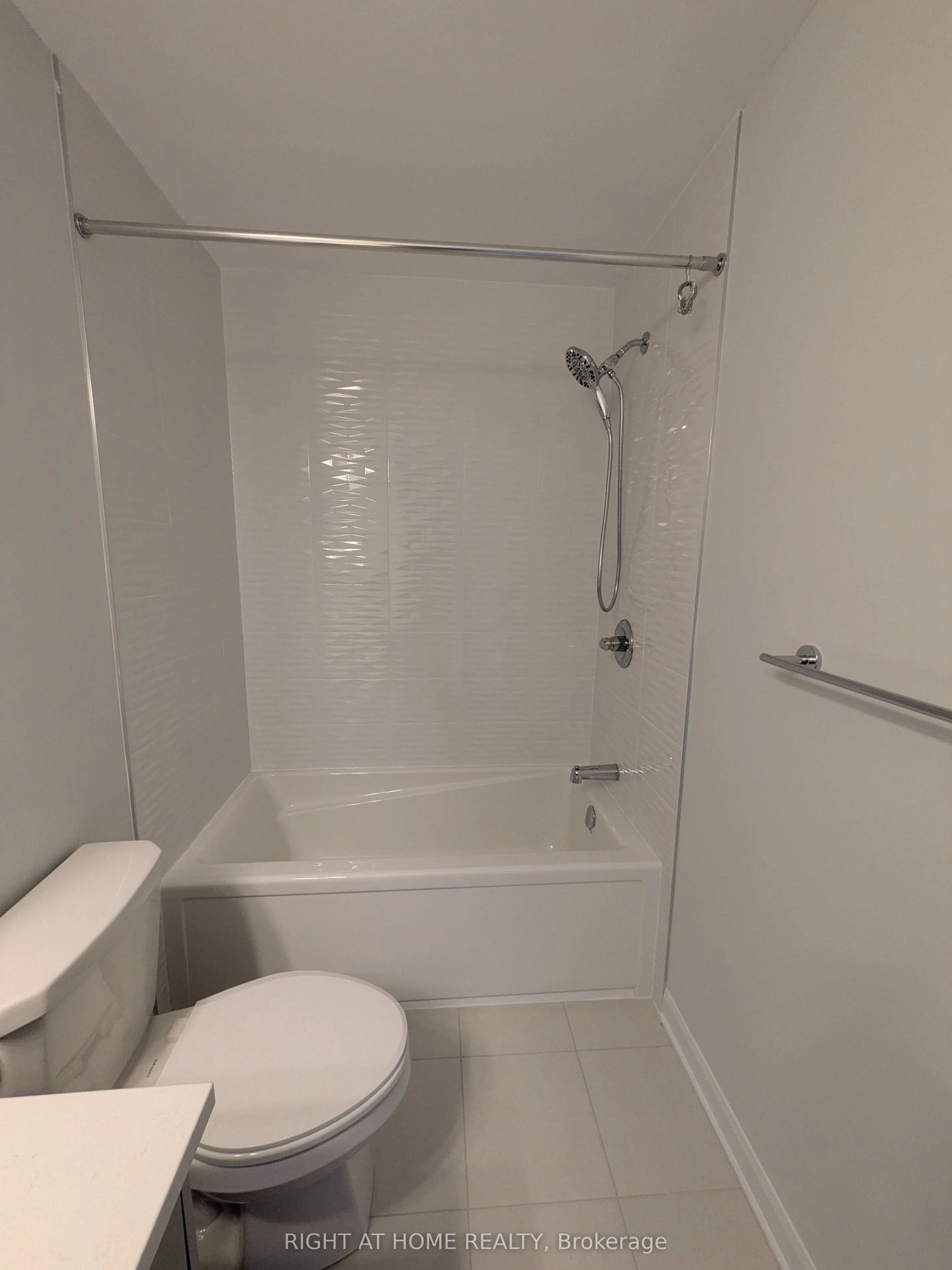 304 Clearpath Private