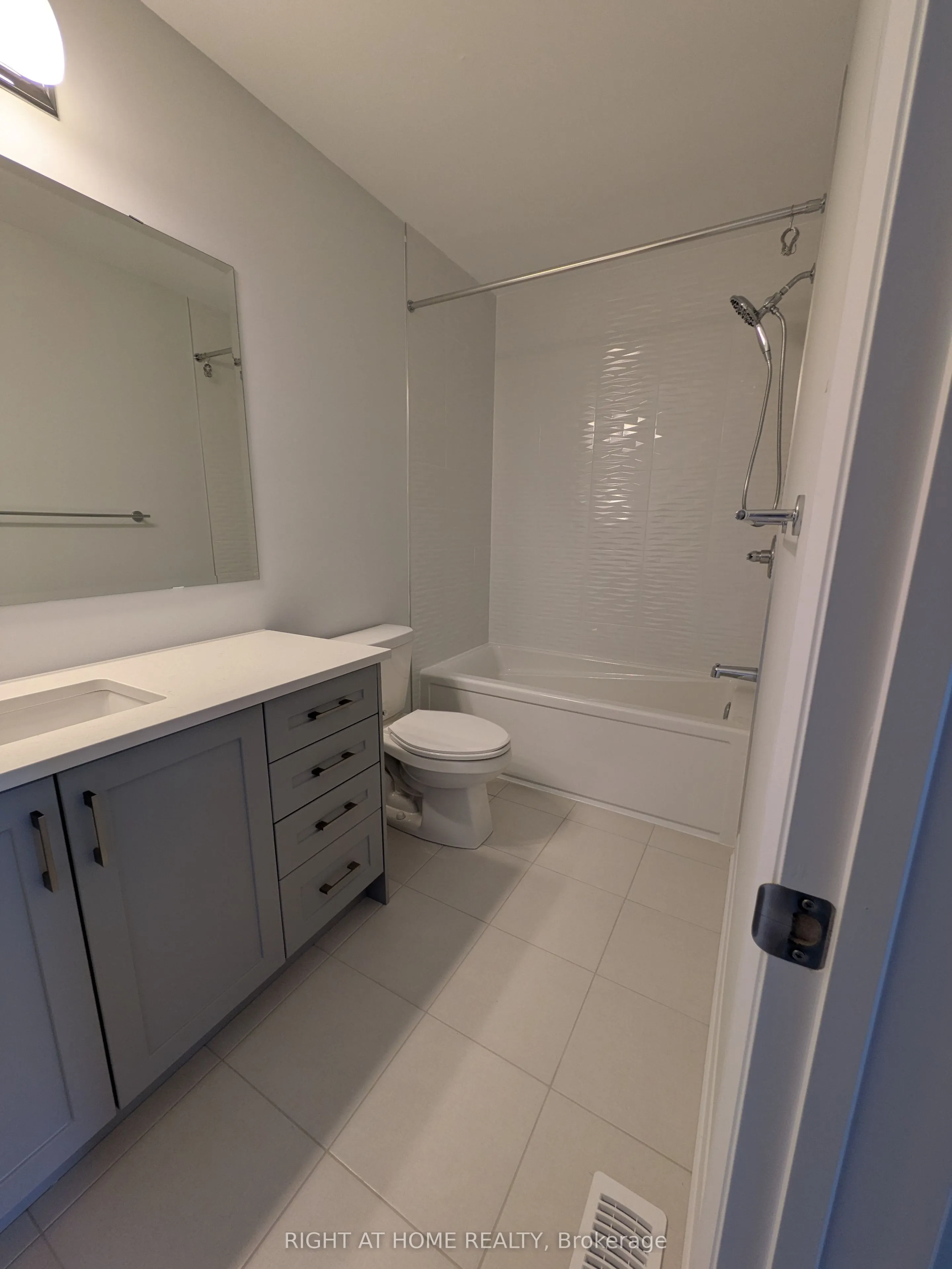 304 Clearpath Private