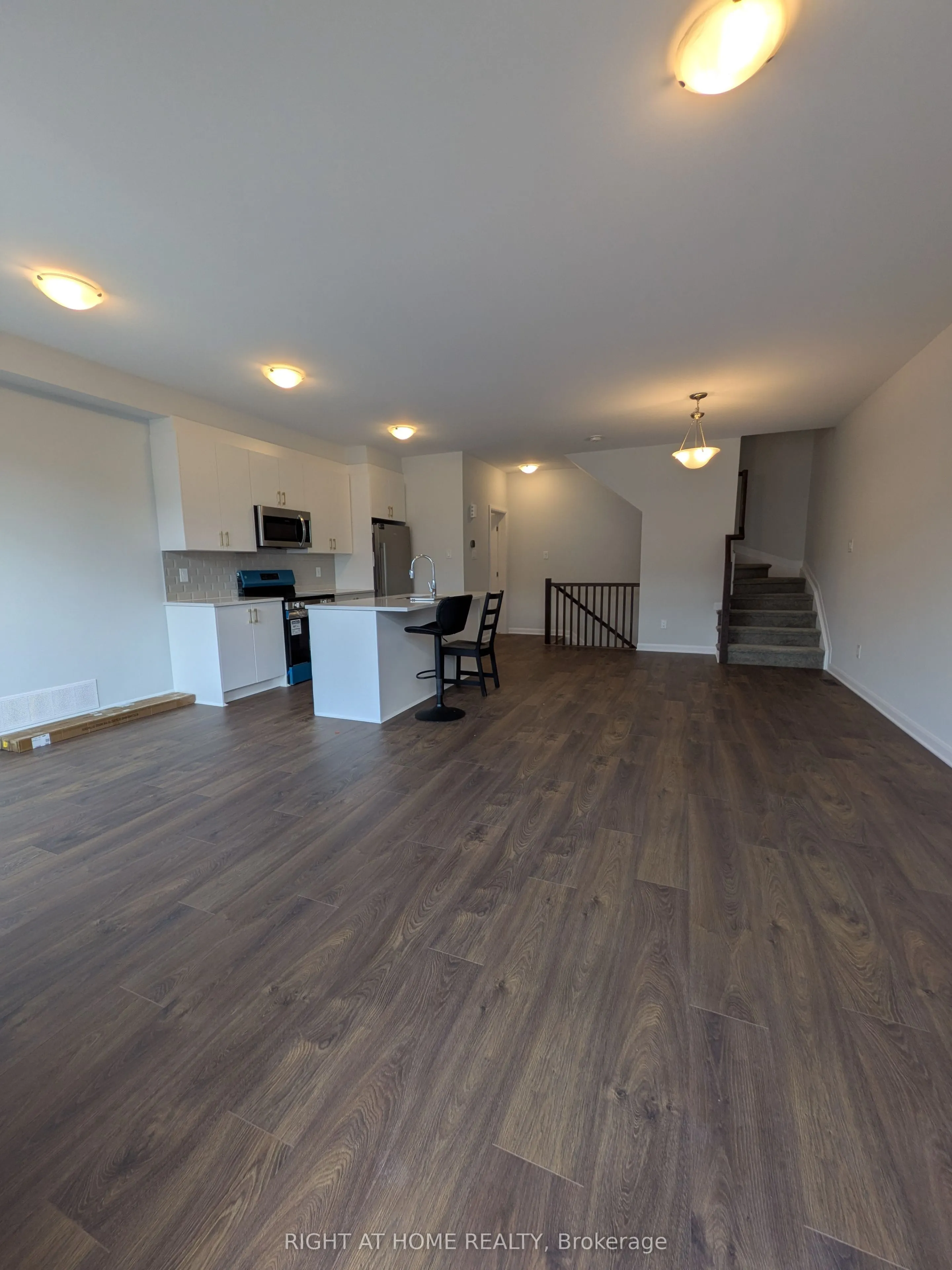 304 Clearpath Private