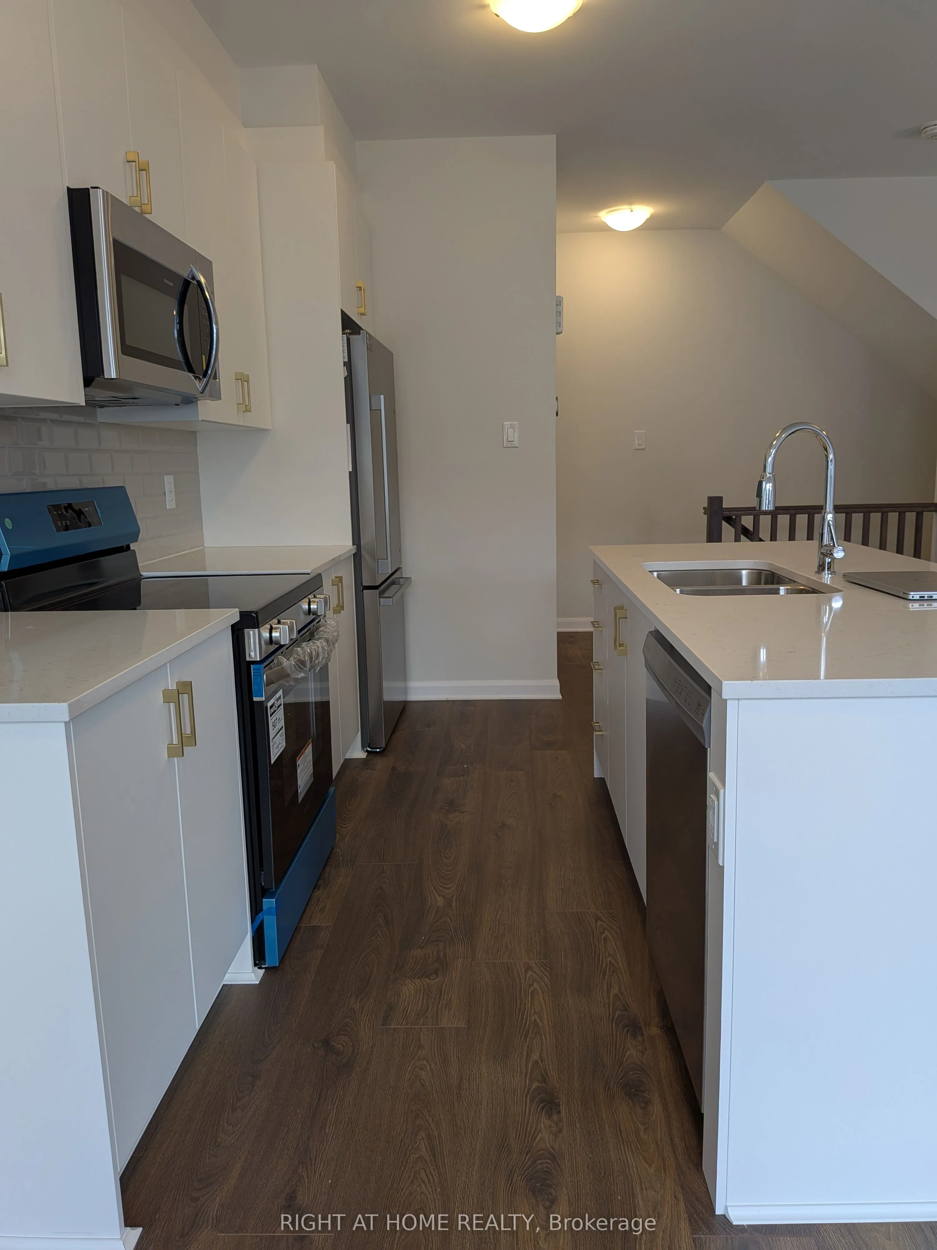 304 Clearpath Private