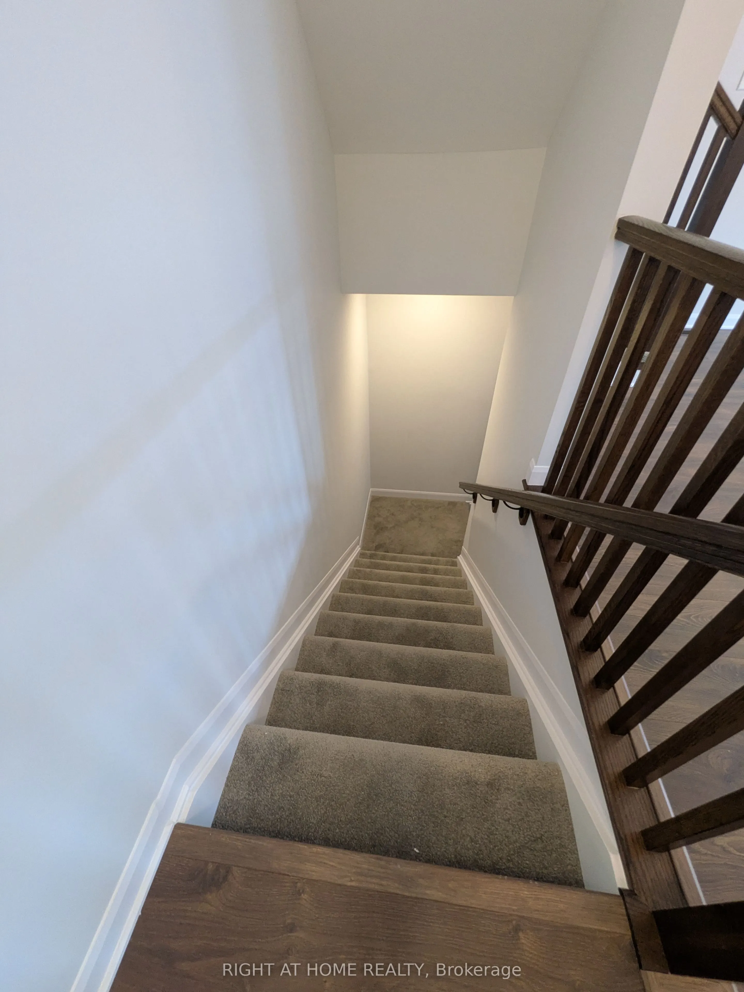 304 Clearpath Private