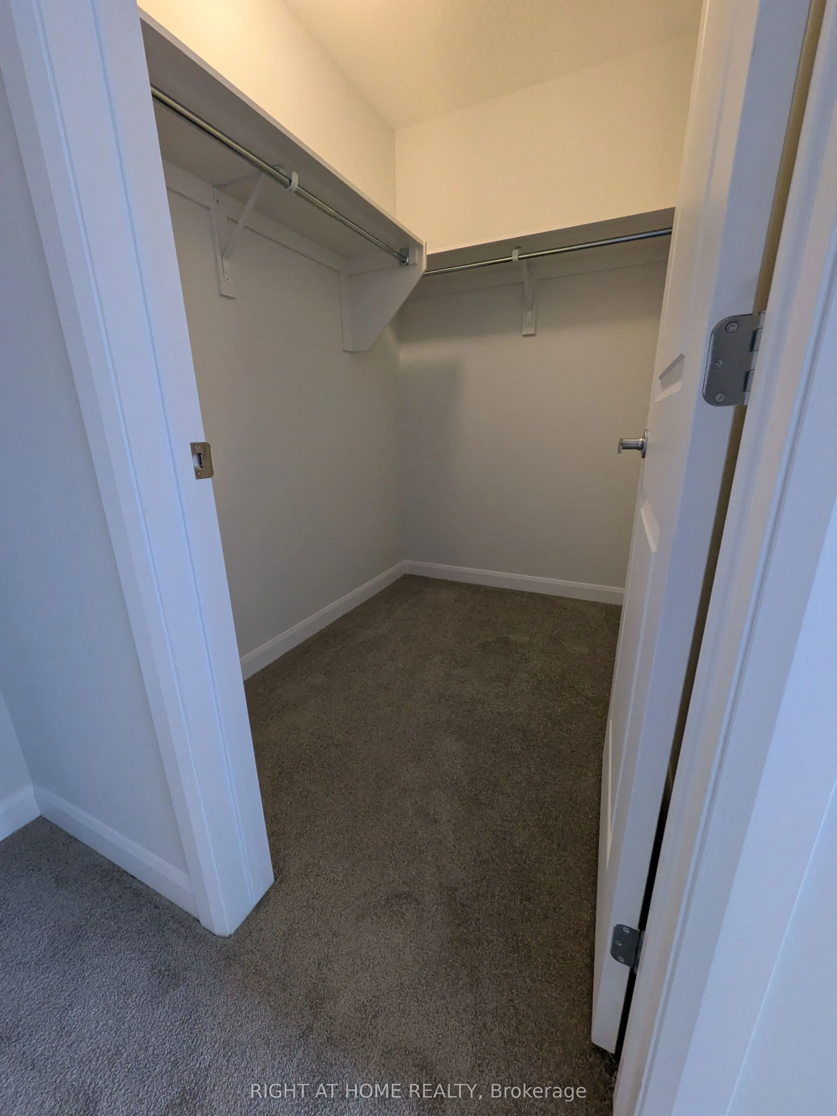 304 Clearpath Private