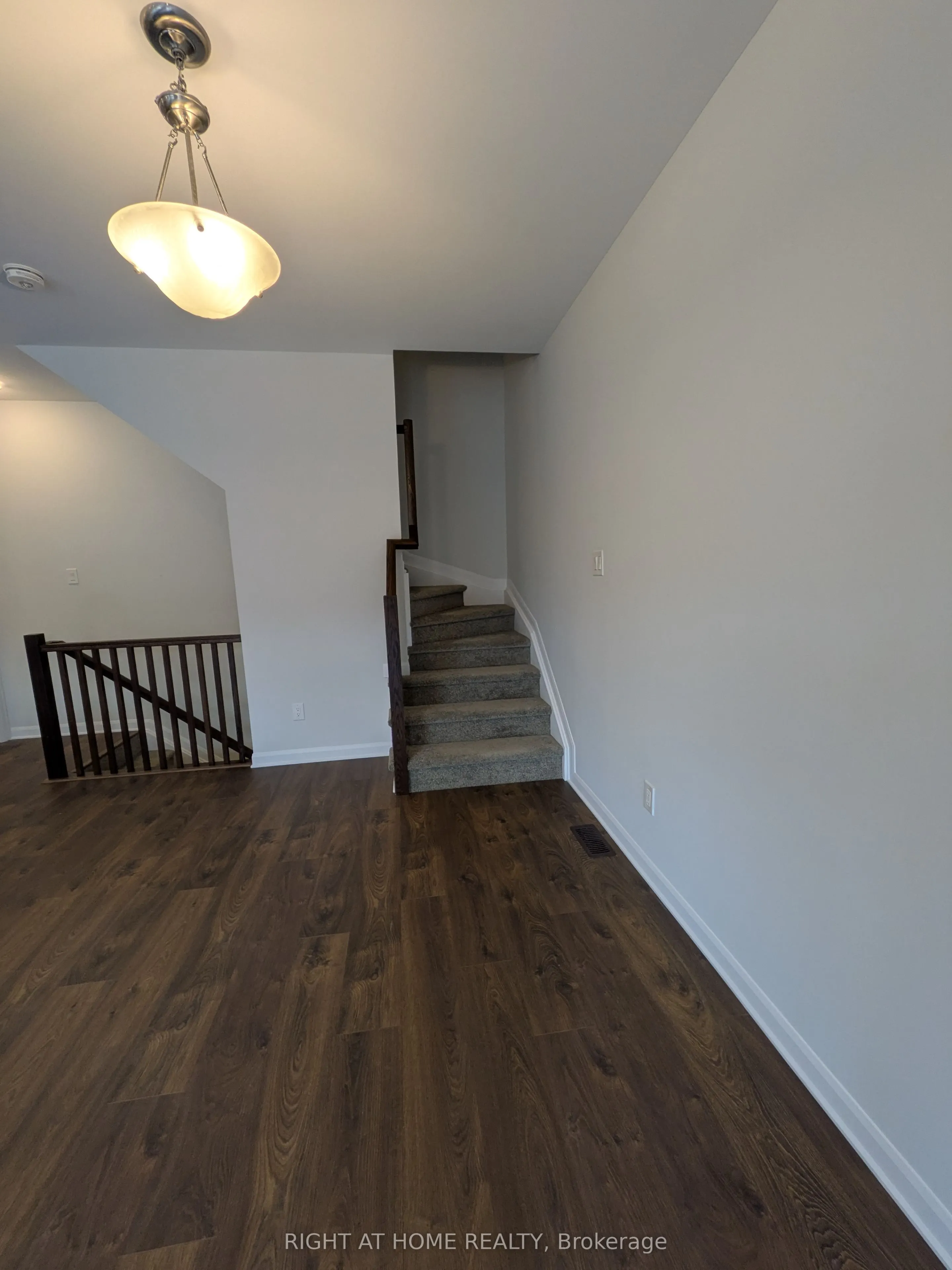304 Clearpath Private