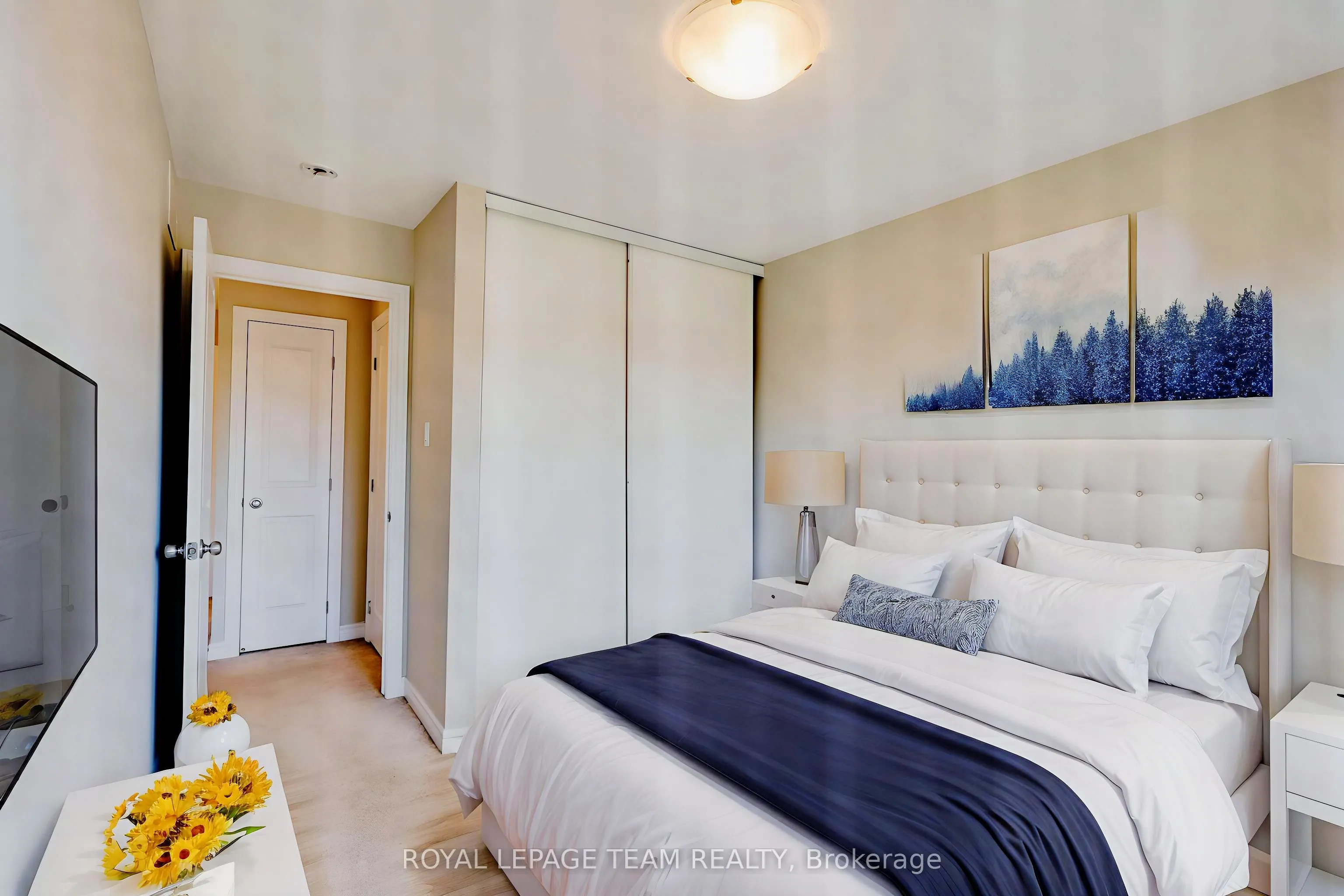 233 Kimpton Drive
