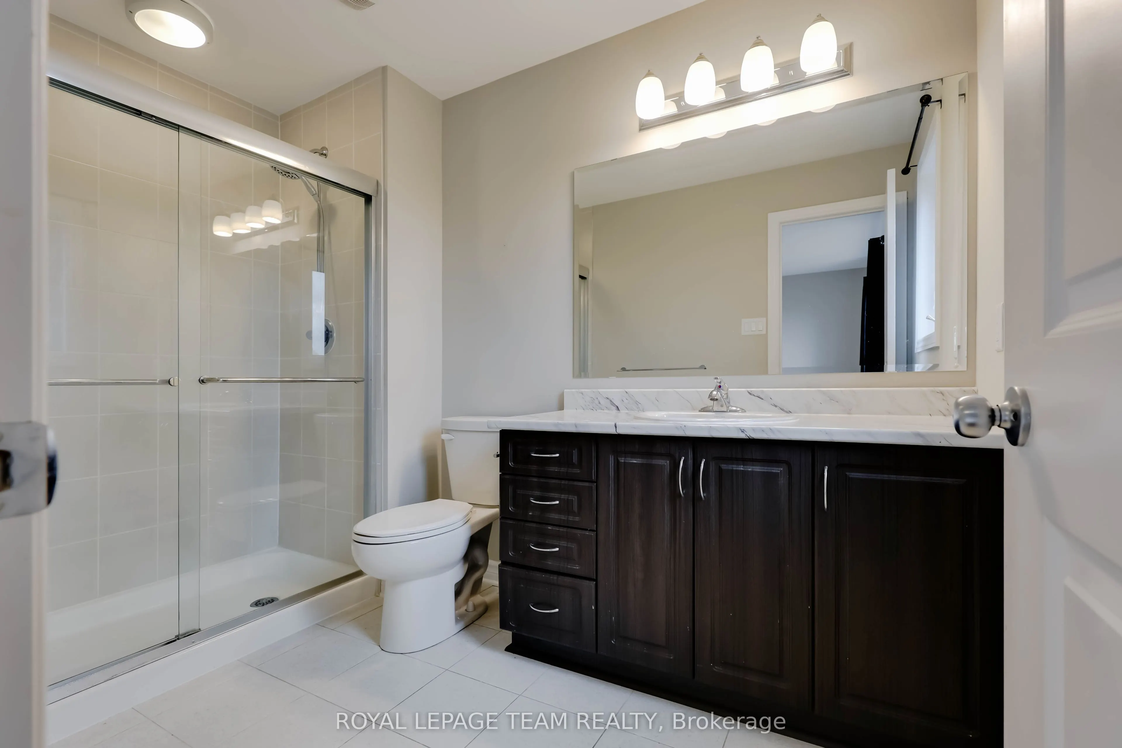 233 Kimpton Drive