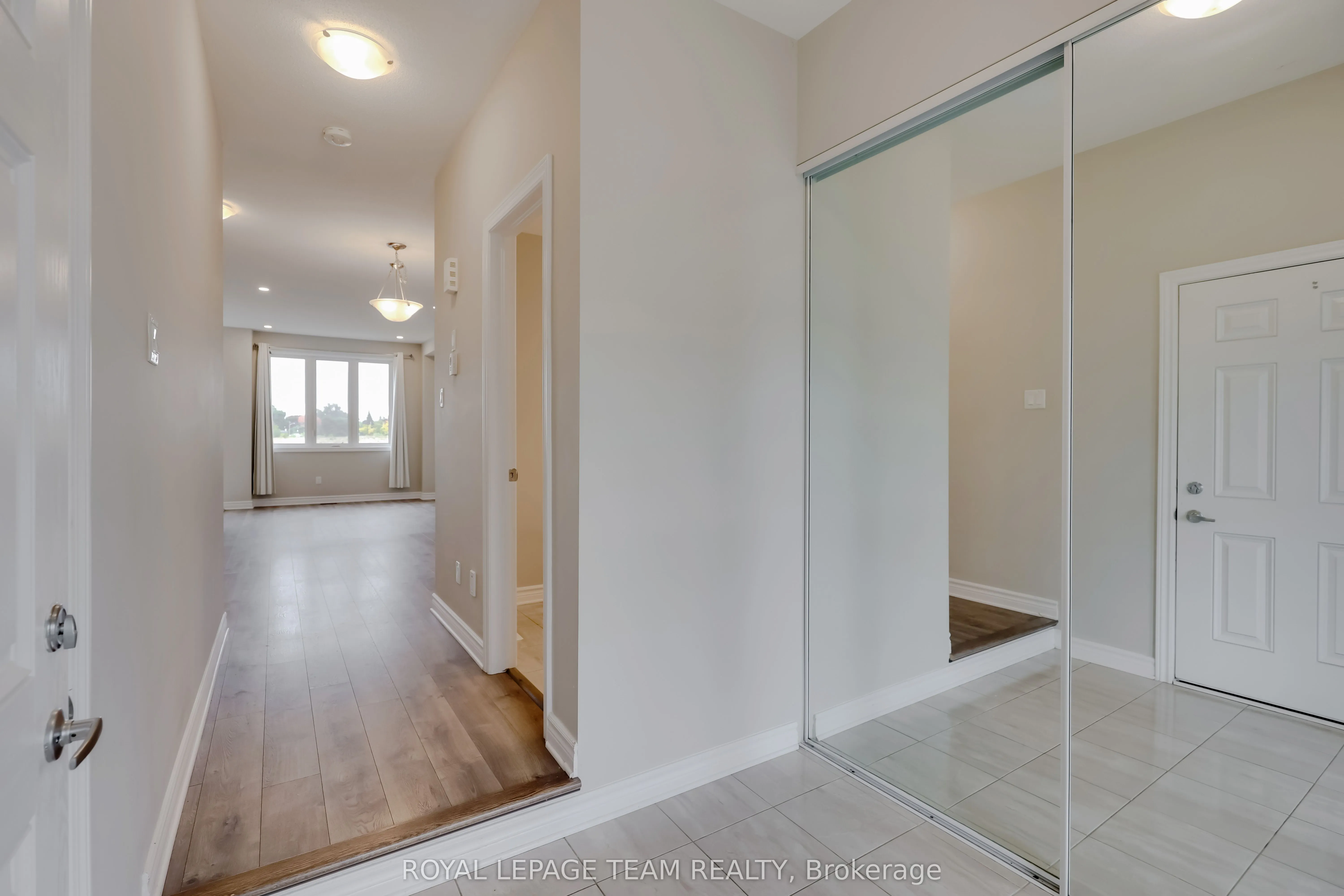 233 Kimpton Drive