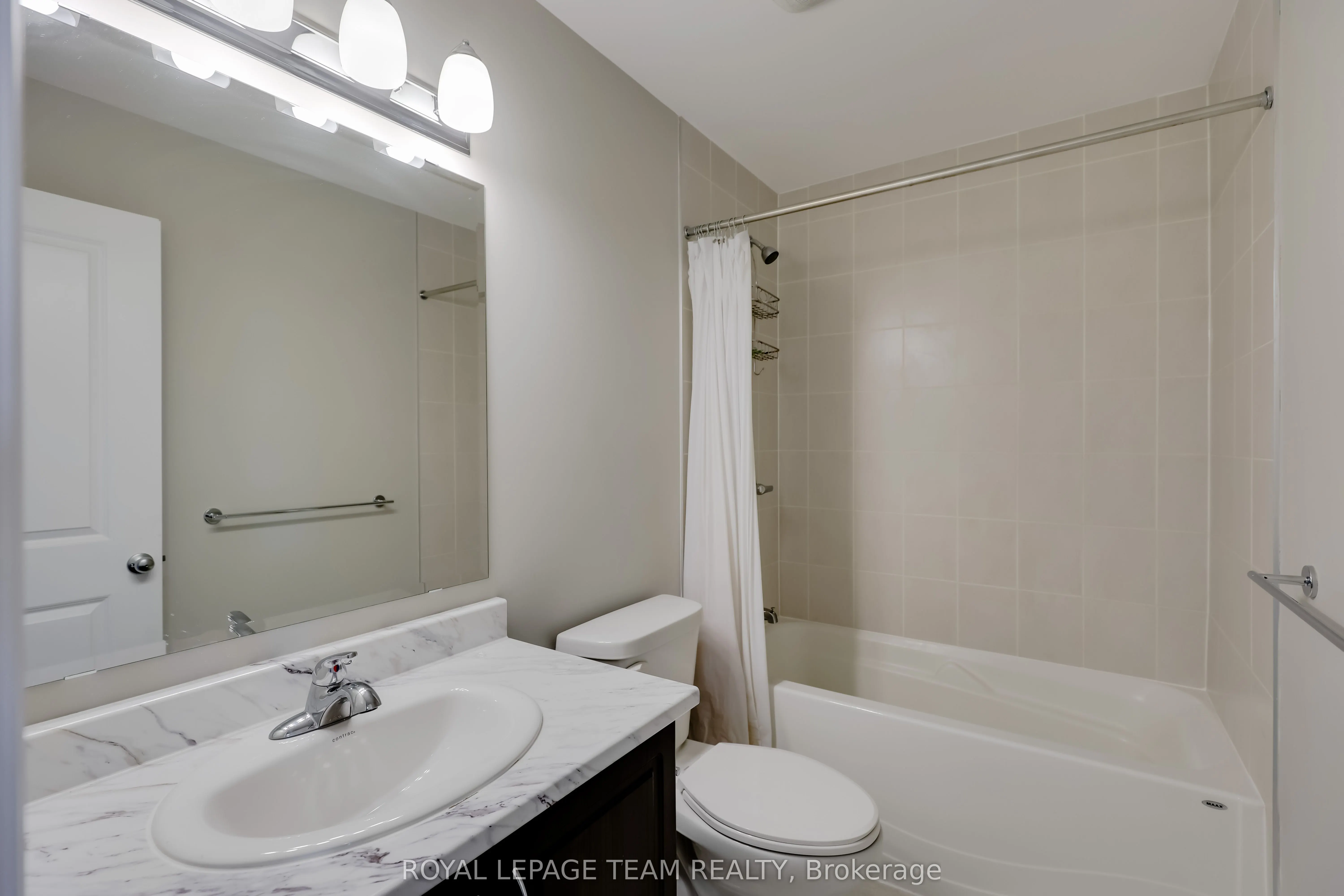 233 Kimpton Drive