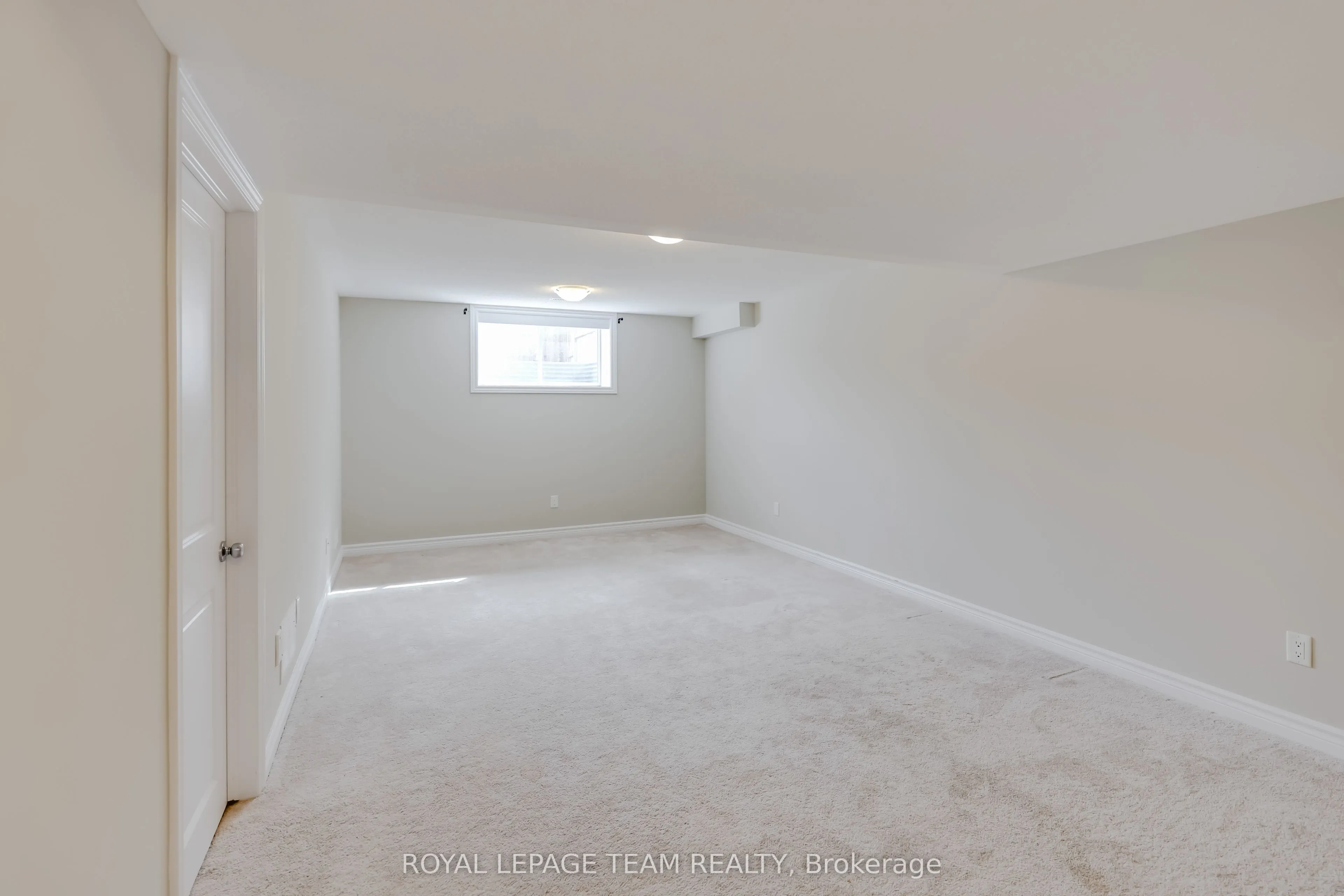 233 Kimpton Drive