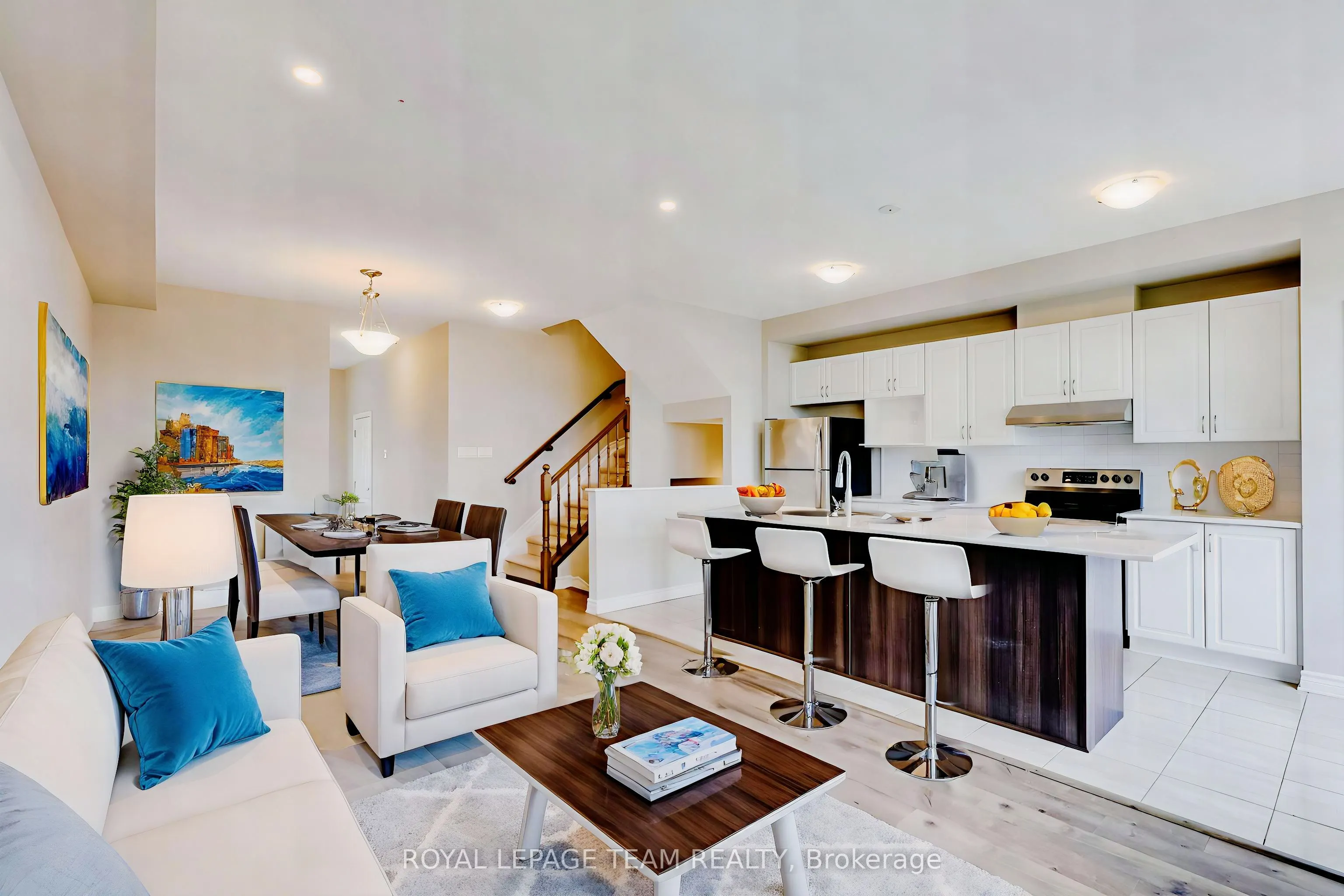 233 Kimpton Drive