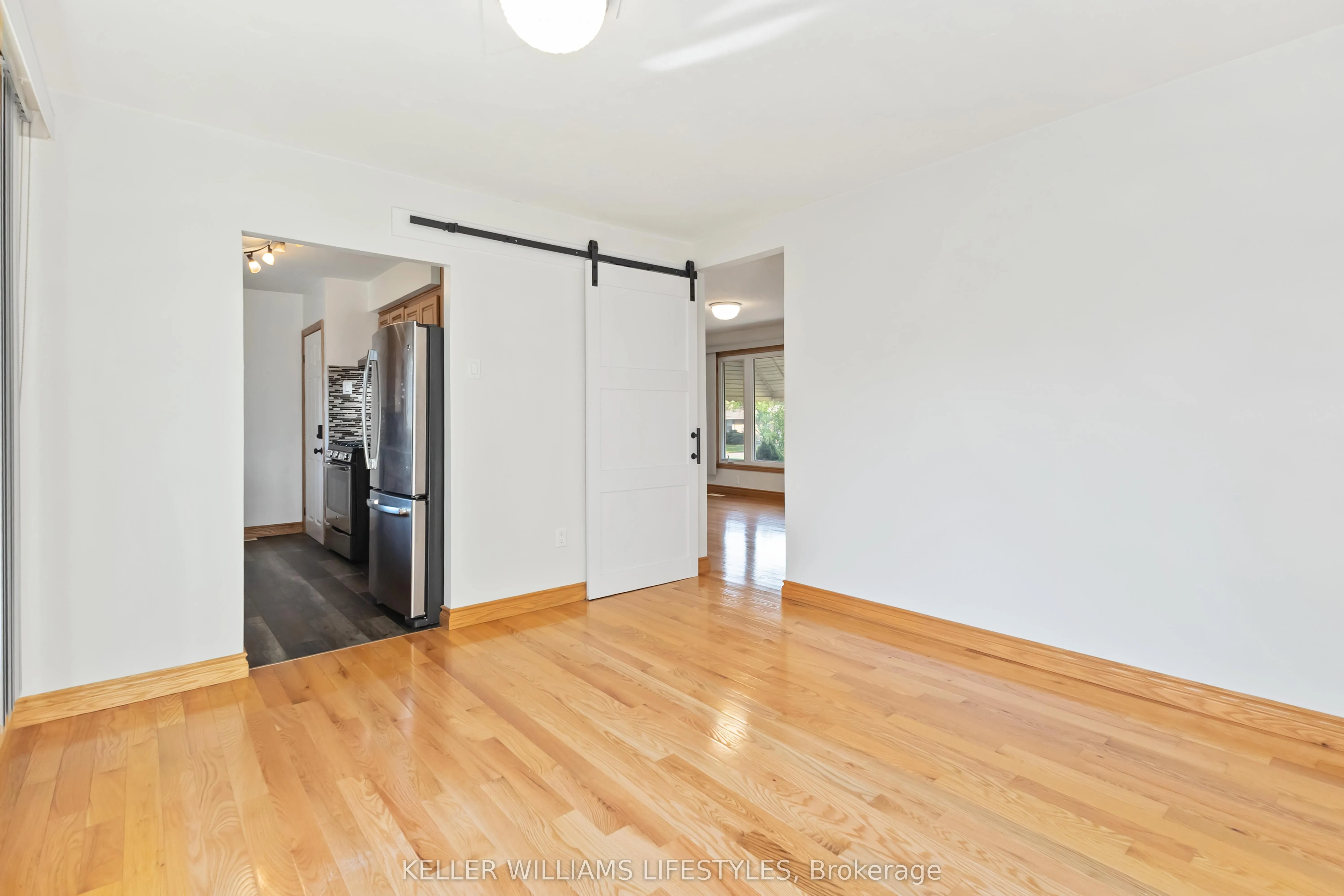 61 Delaware St Street S, #Upper