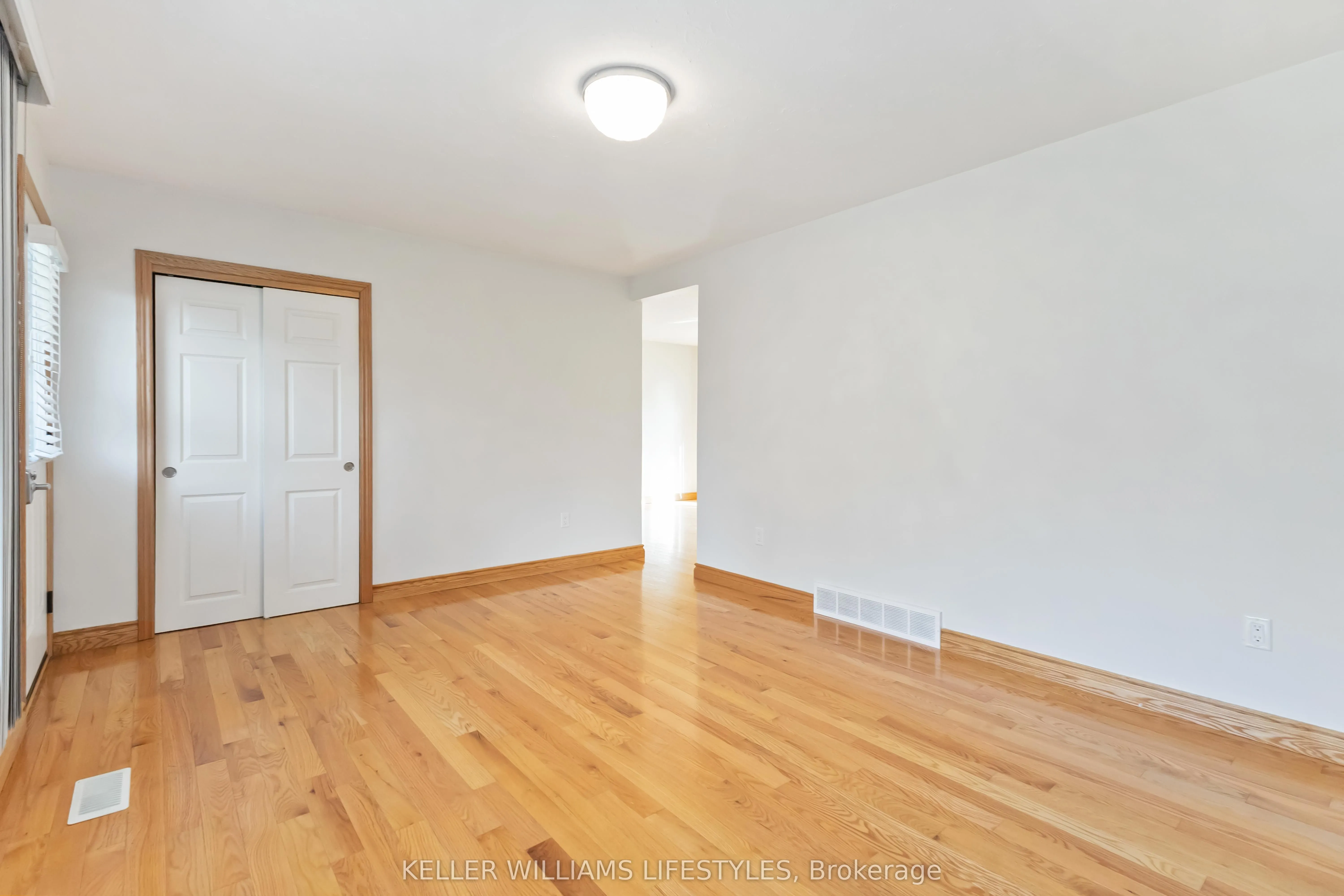 61 Delaware St Street S, #Upper