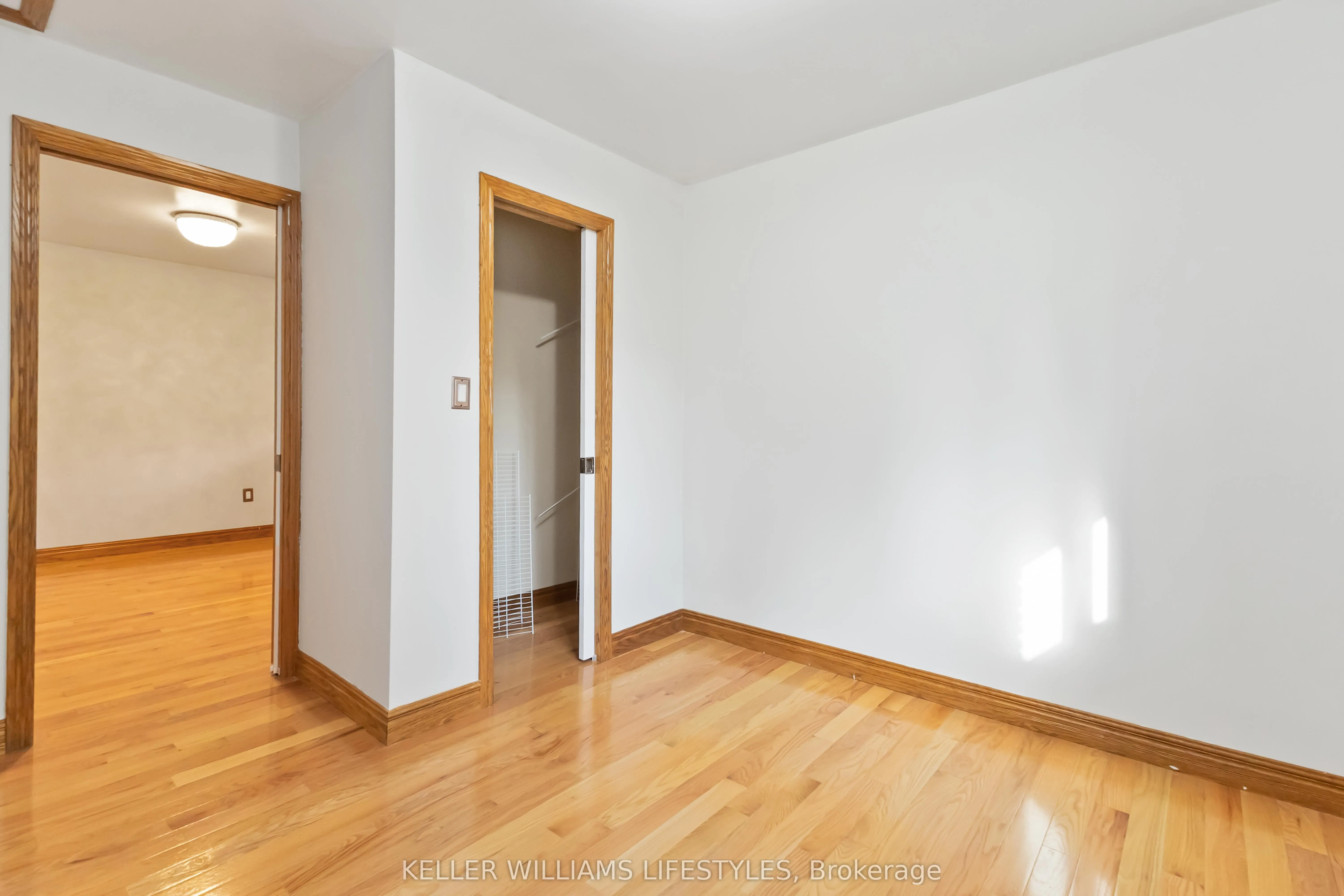 61 Delaware St Street S, #Upper