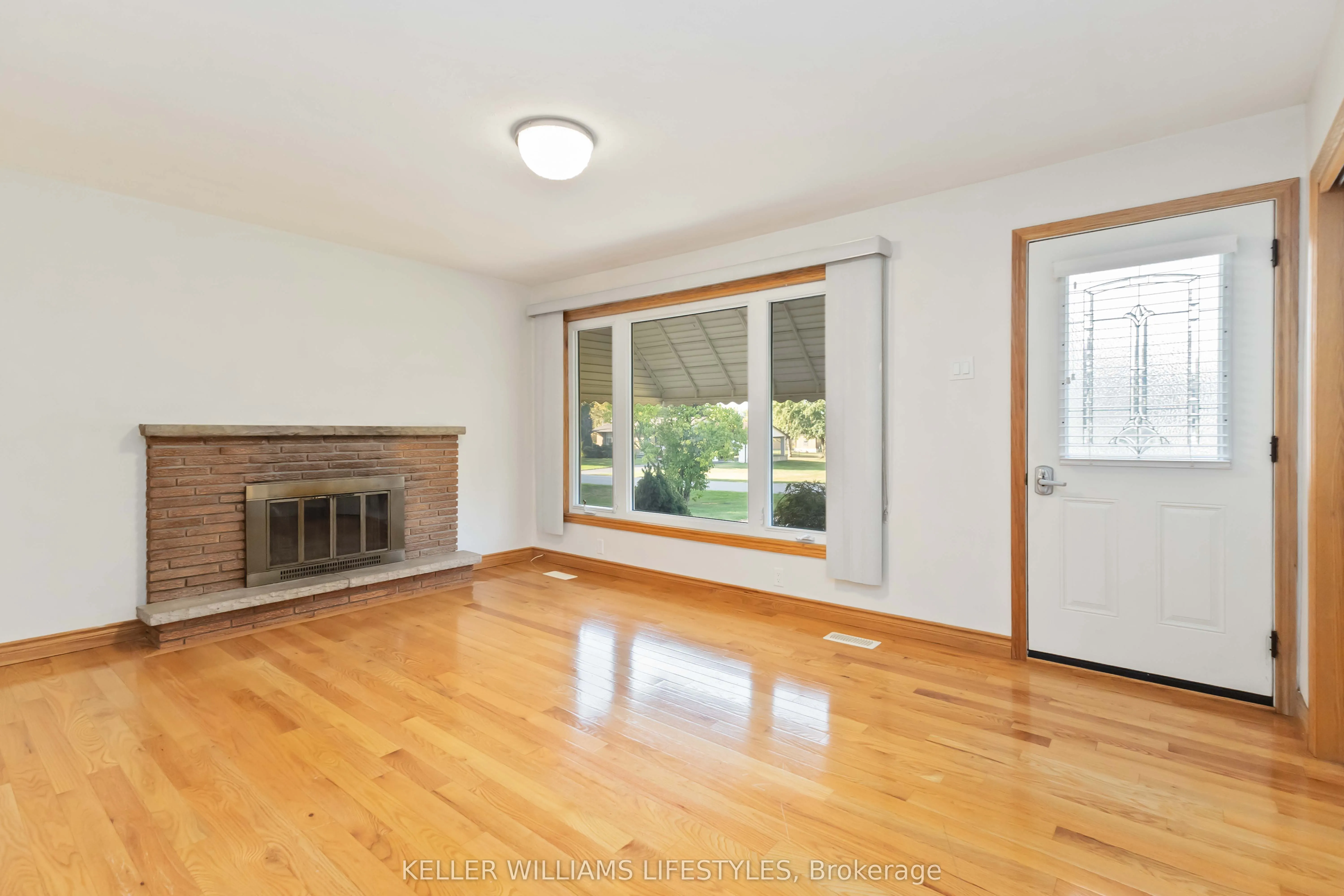 61 Delaware St Street S, #Upper