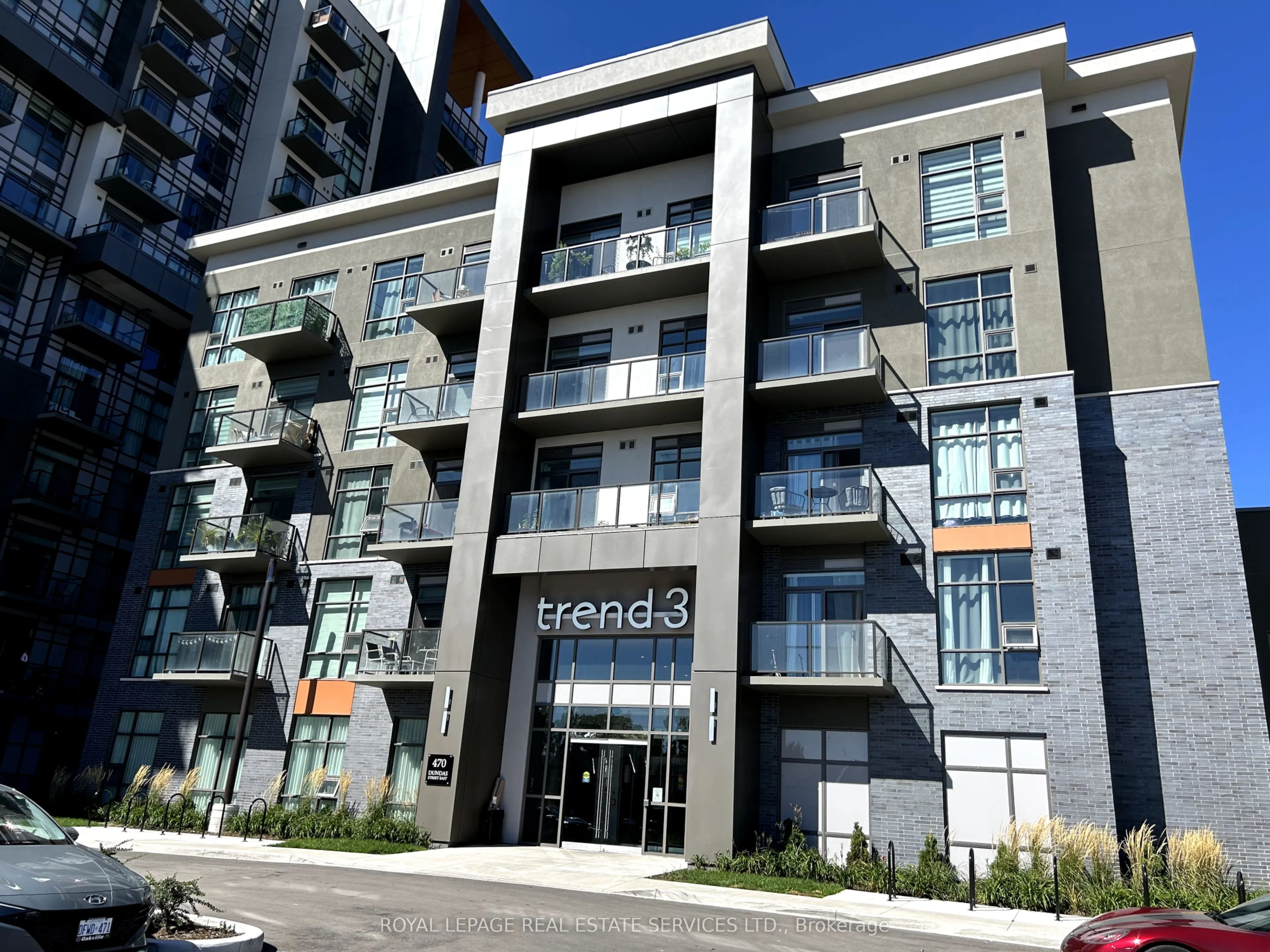 470 Dundas Street E, #517