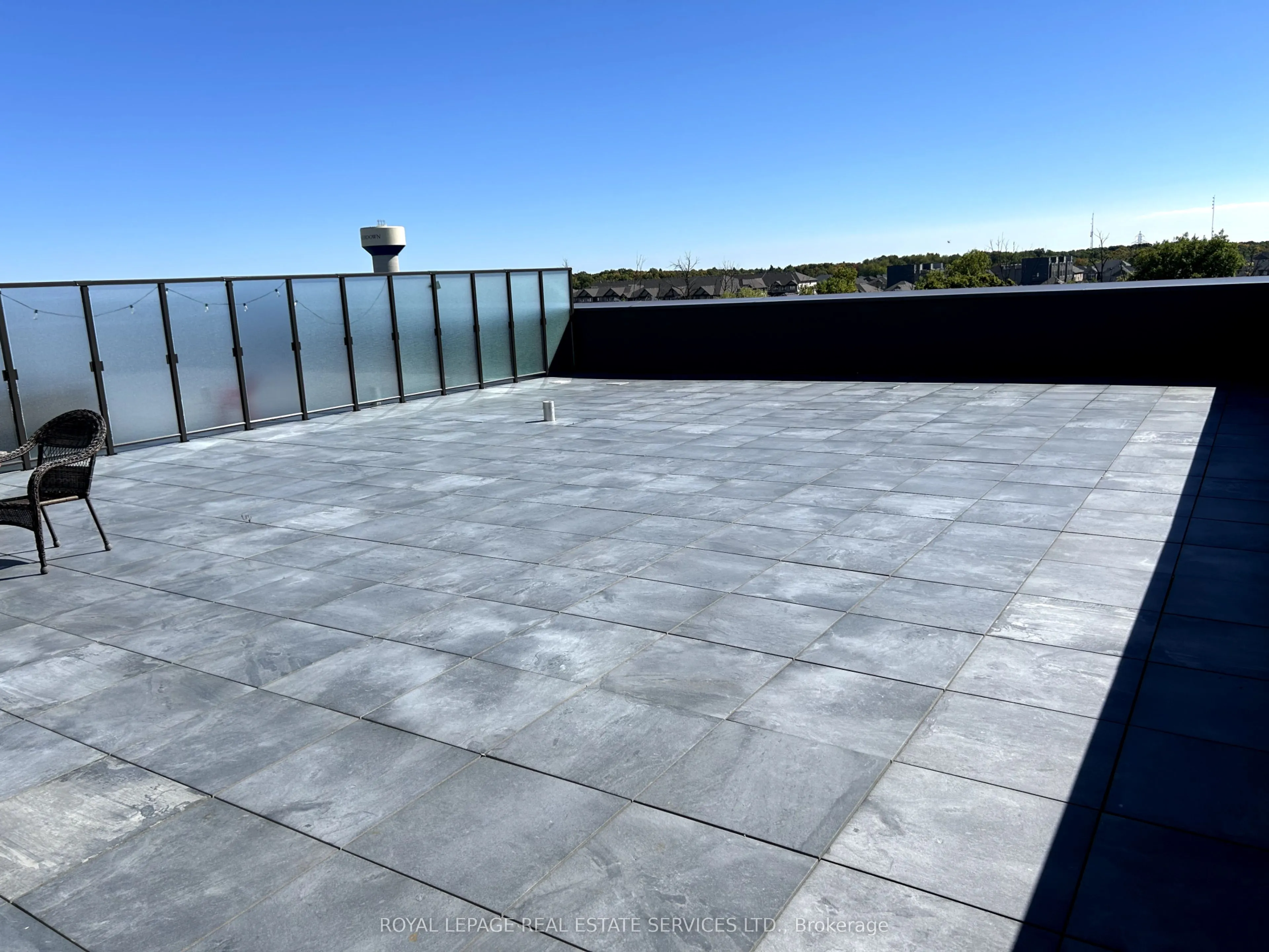 470 Dundas Street E, #517