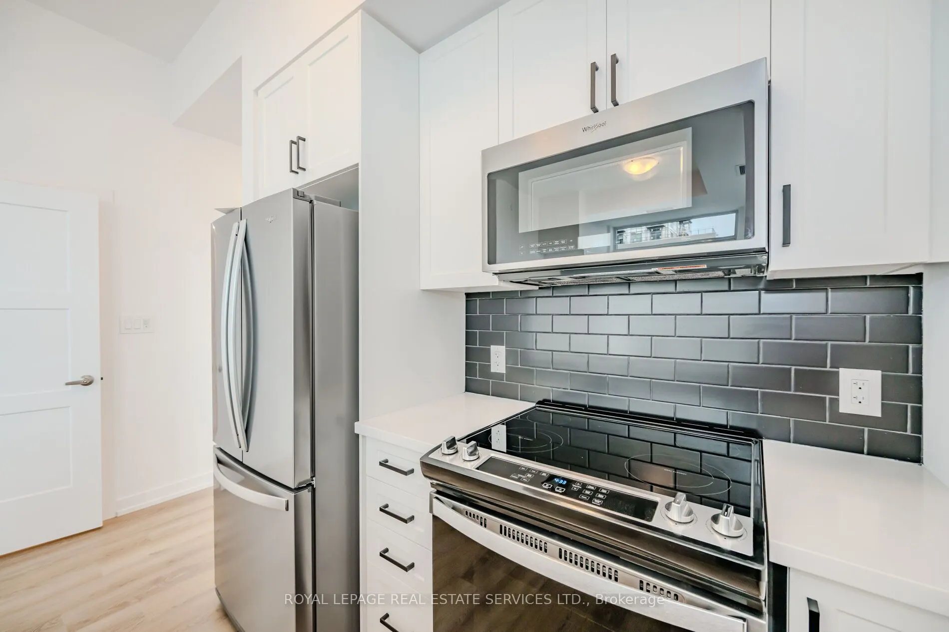 470 Dundas Street E, #517