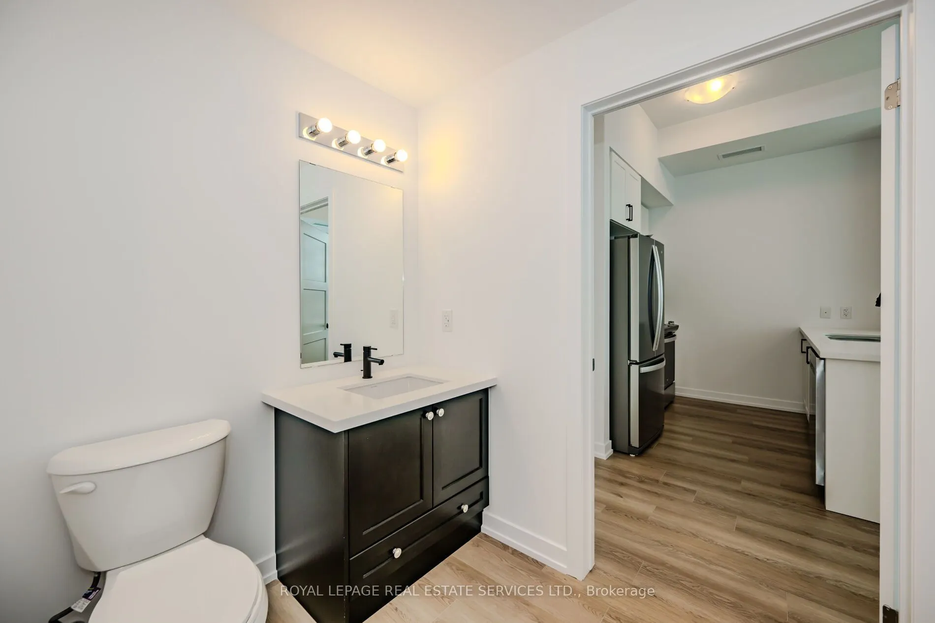 470 Dundas Street E, #517