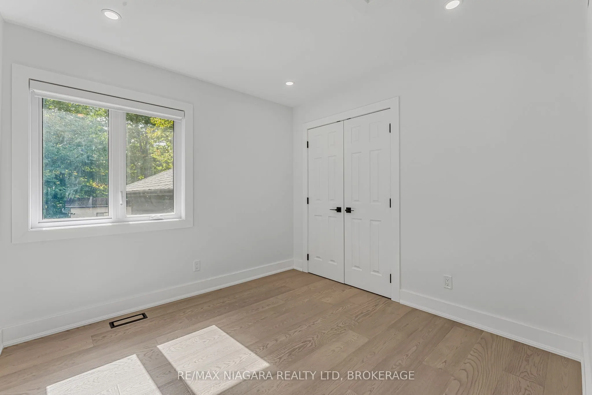 1018 Ridgewood Avenue