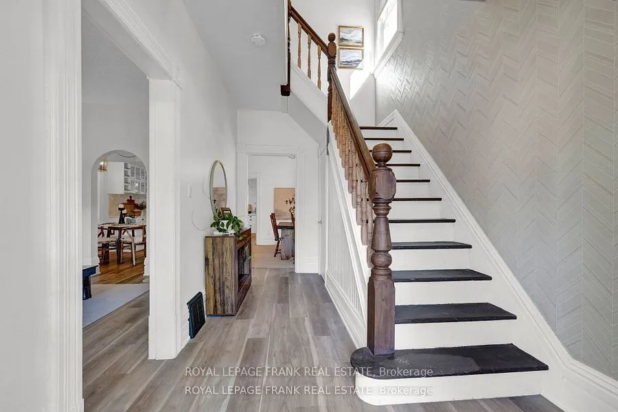 18 Nassau Street