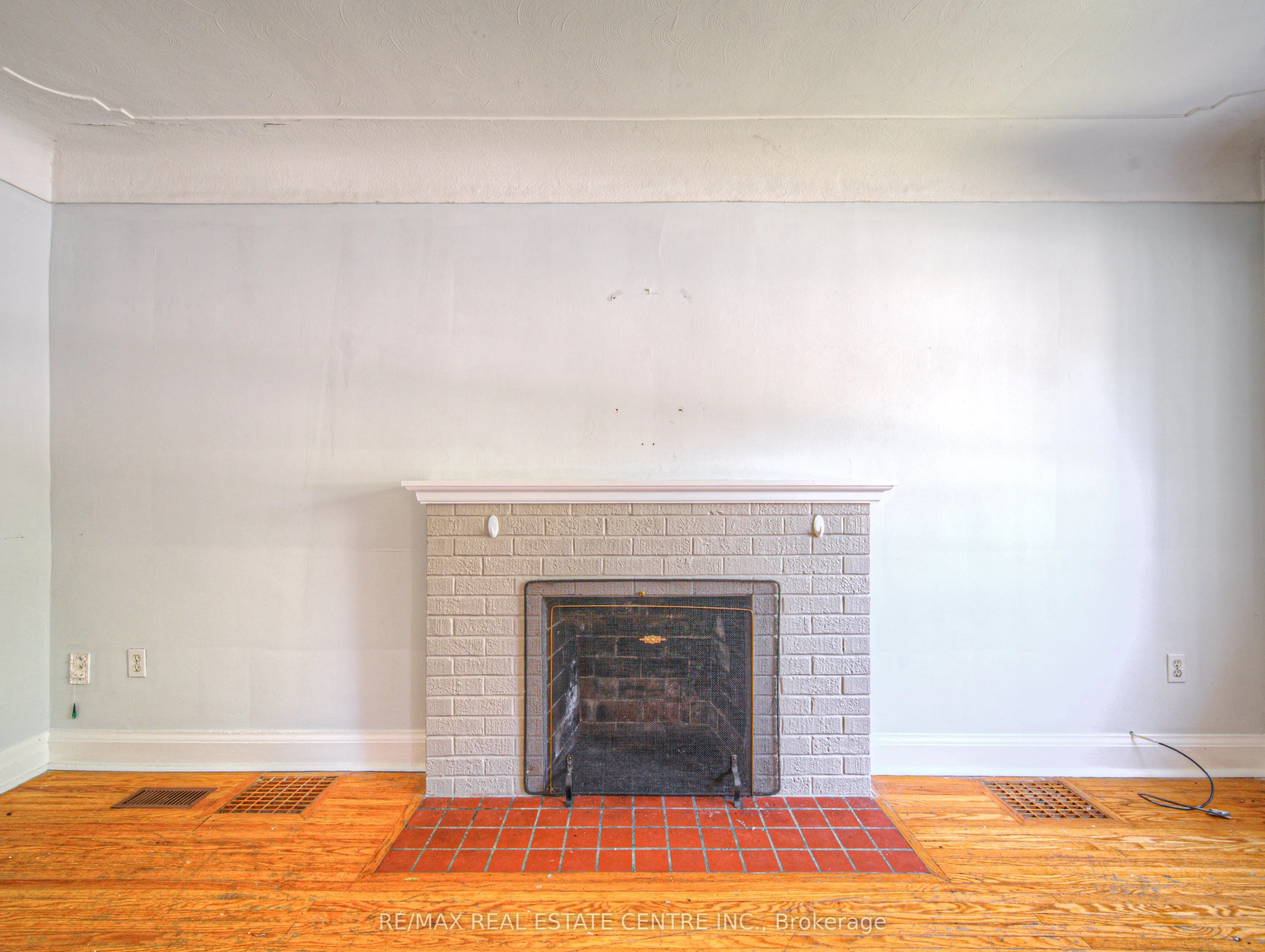 77 Emerson Street