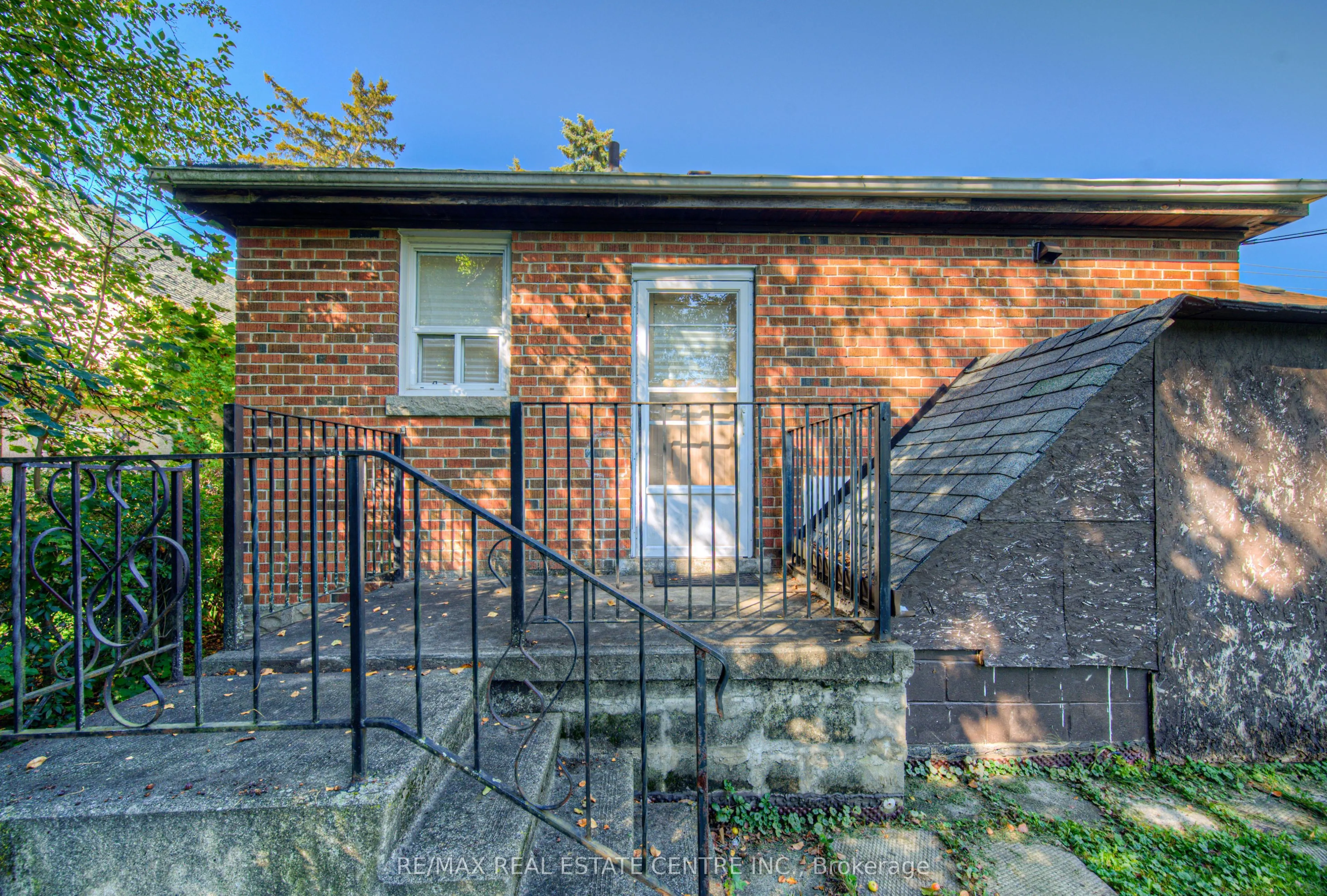 77 Emerson Street