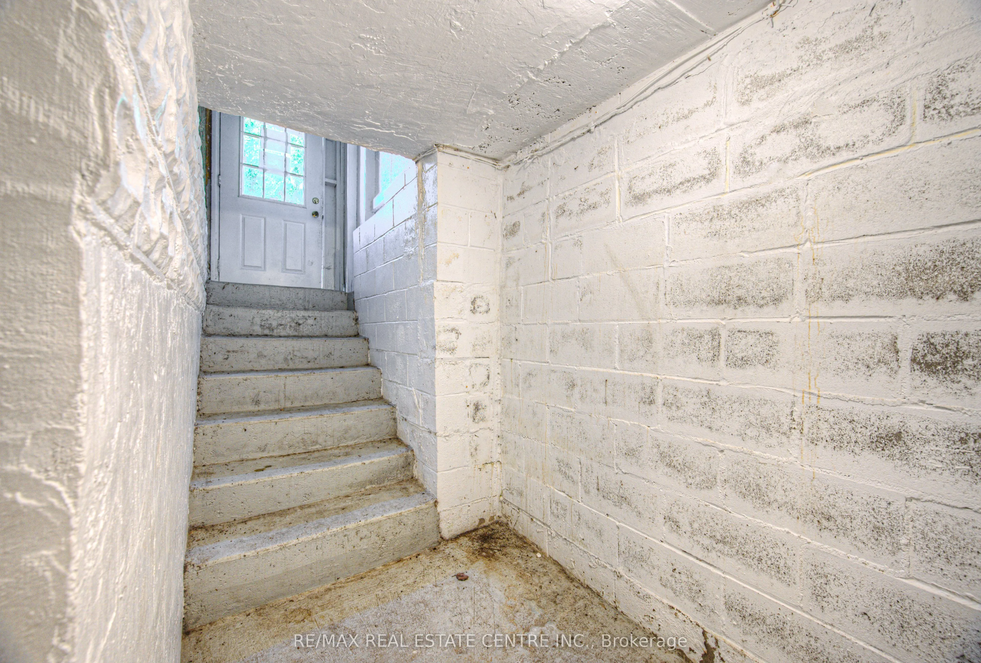 77 Emerson Street