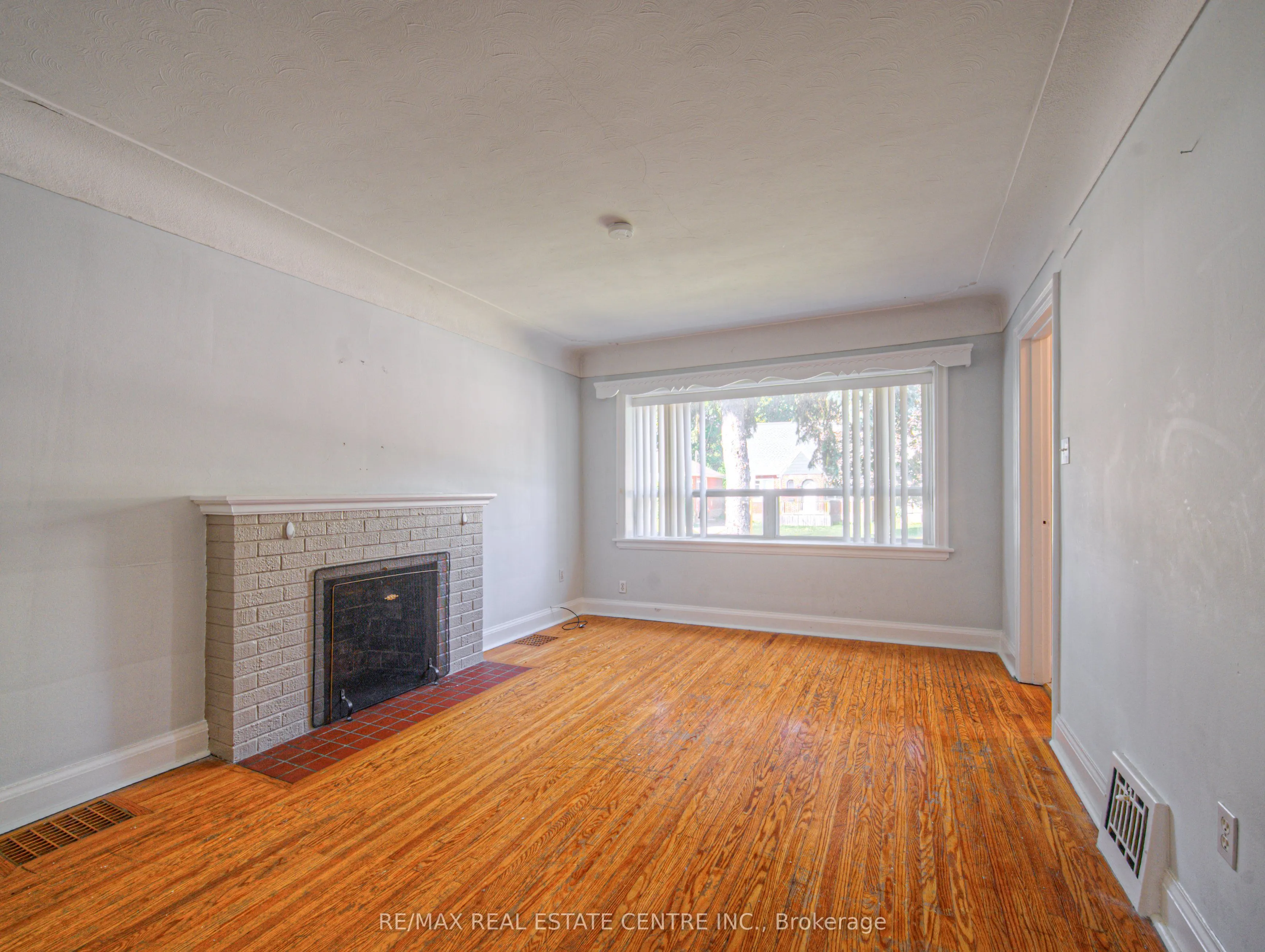 77 Emerson Street
