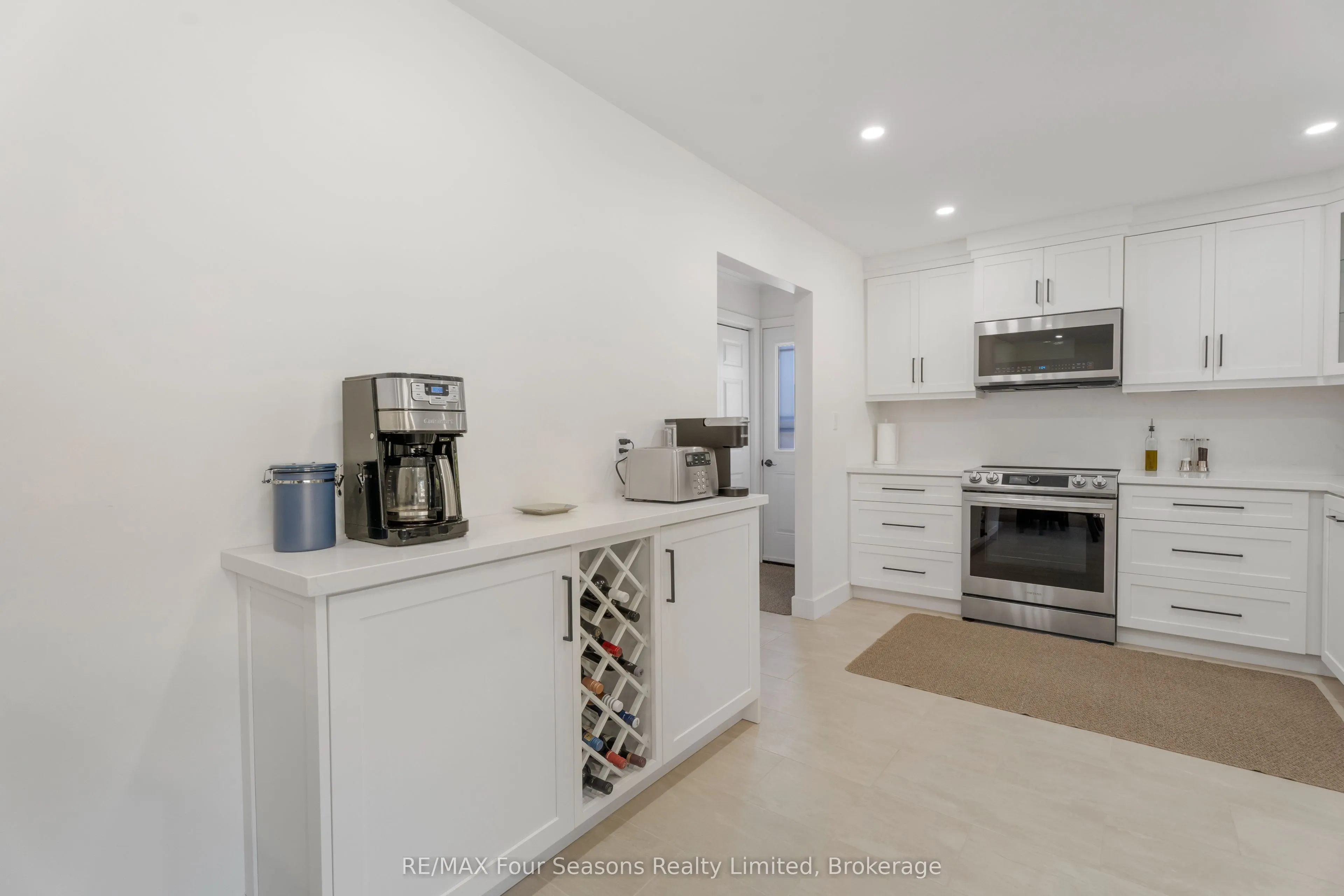 571 David Street