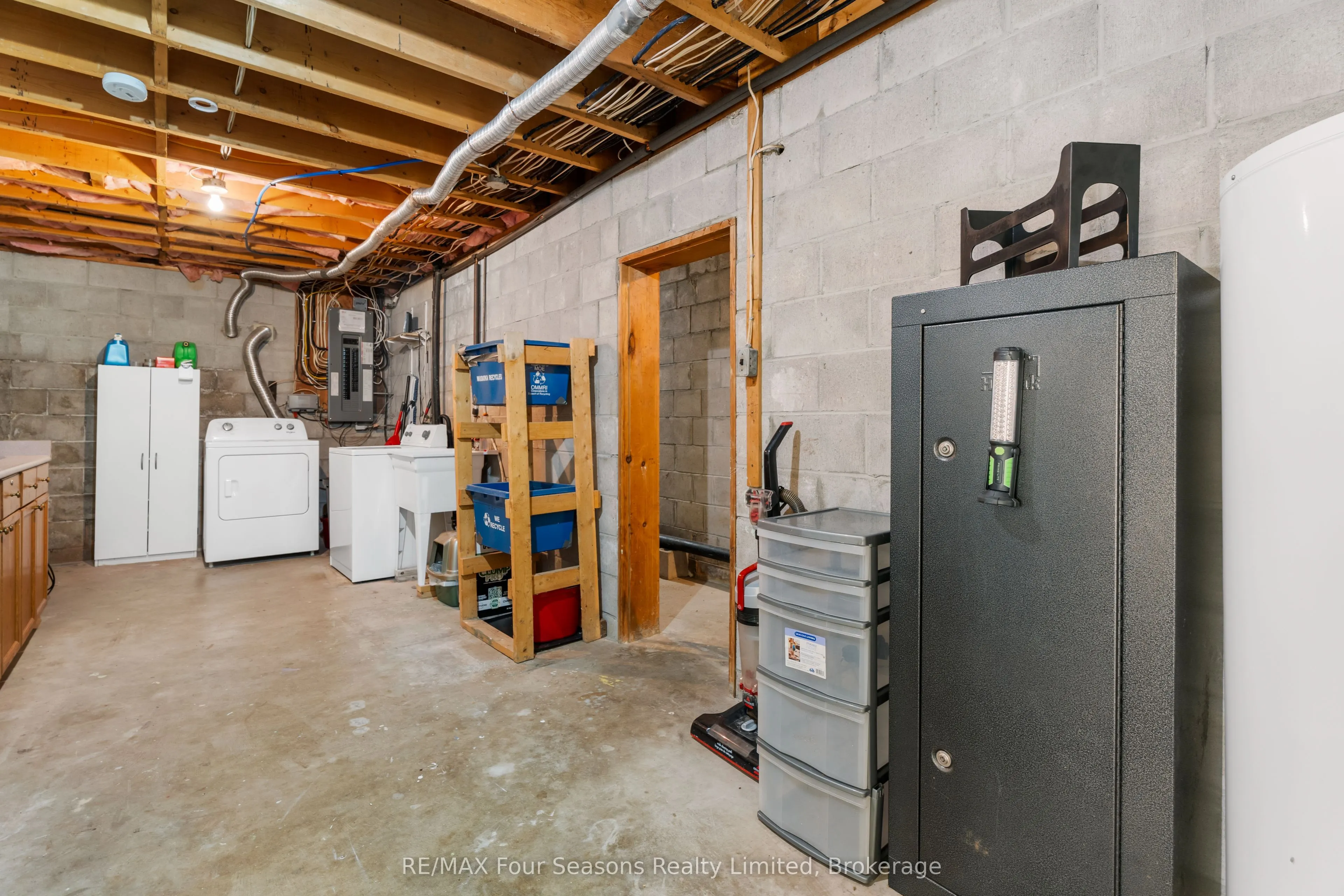 571 David Street
