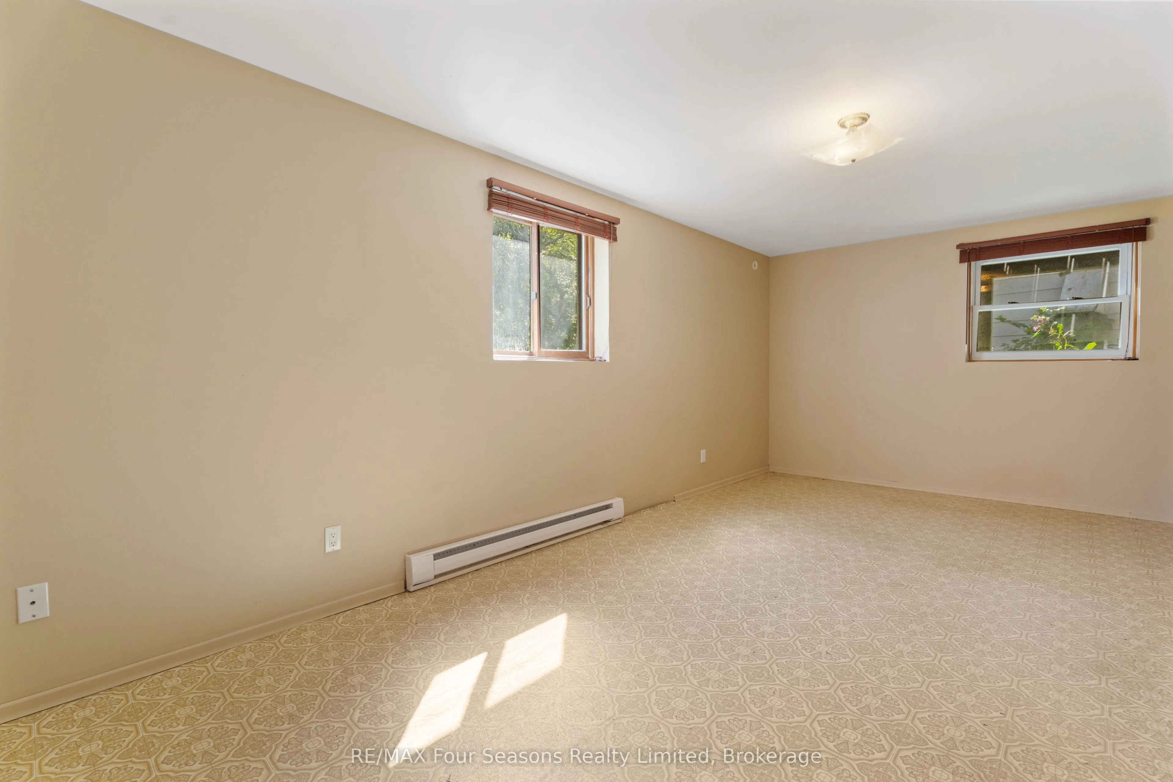 571 David Street