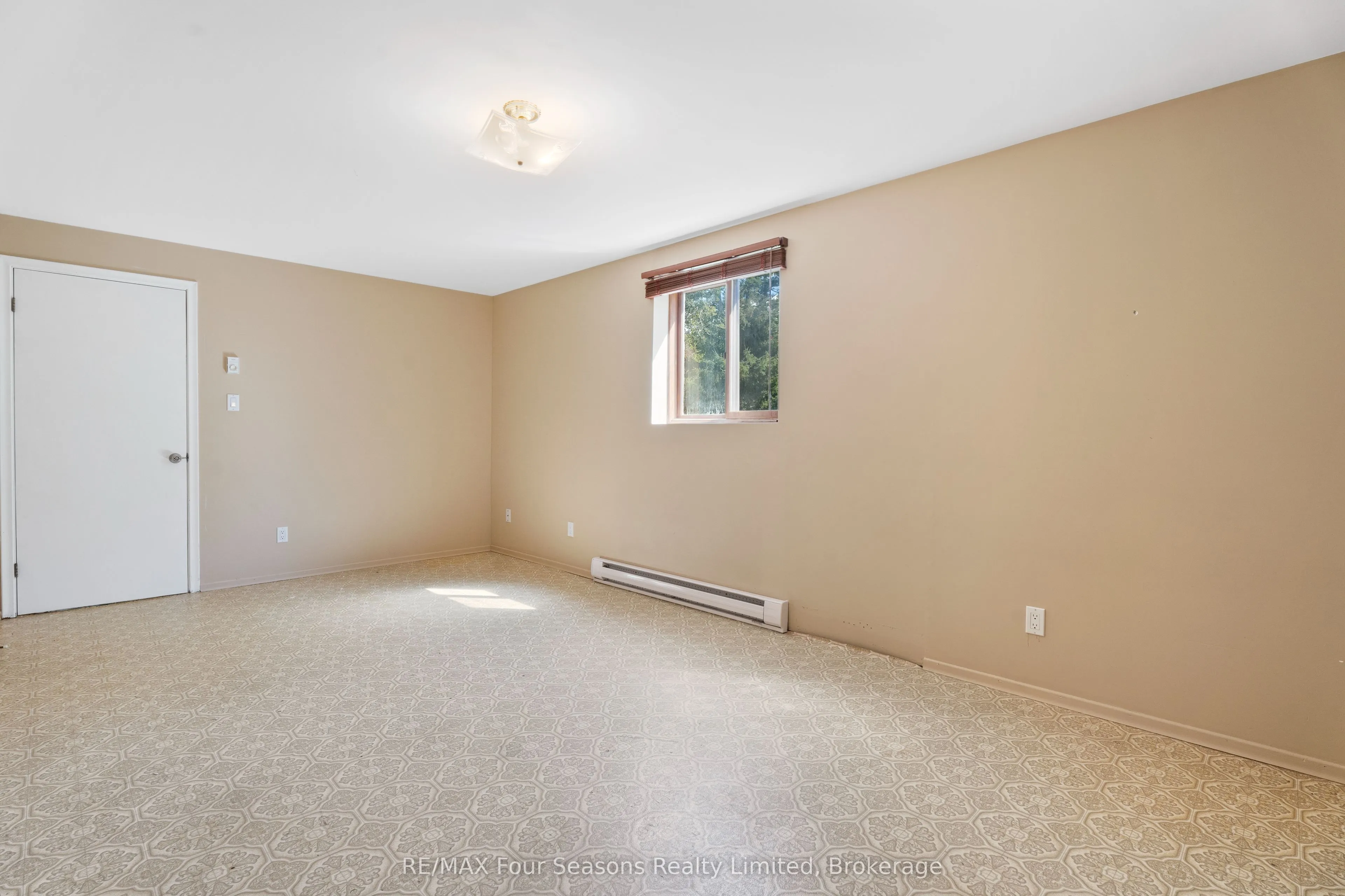 571 David Street